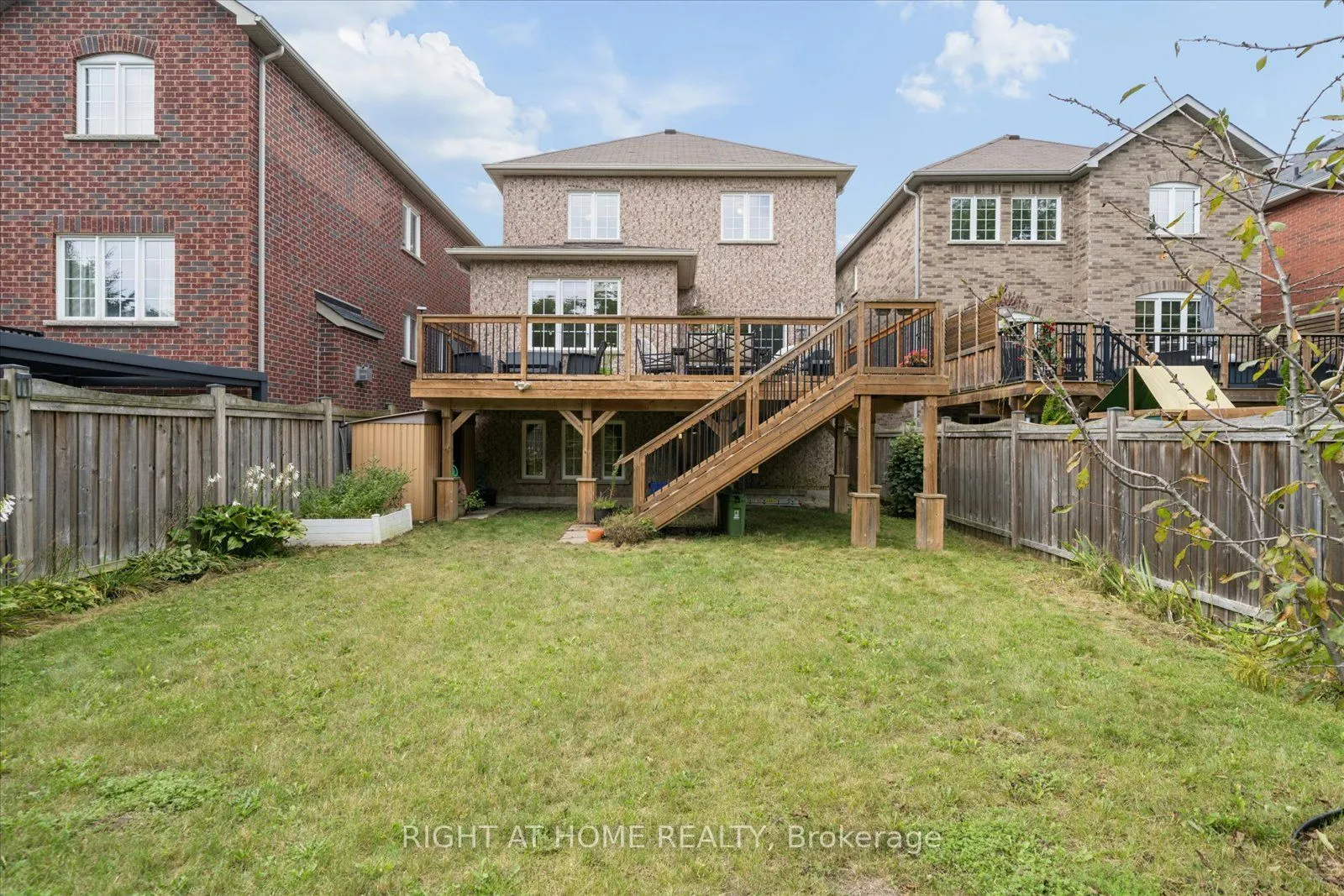 28 Bradford Court