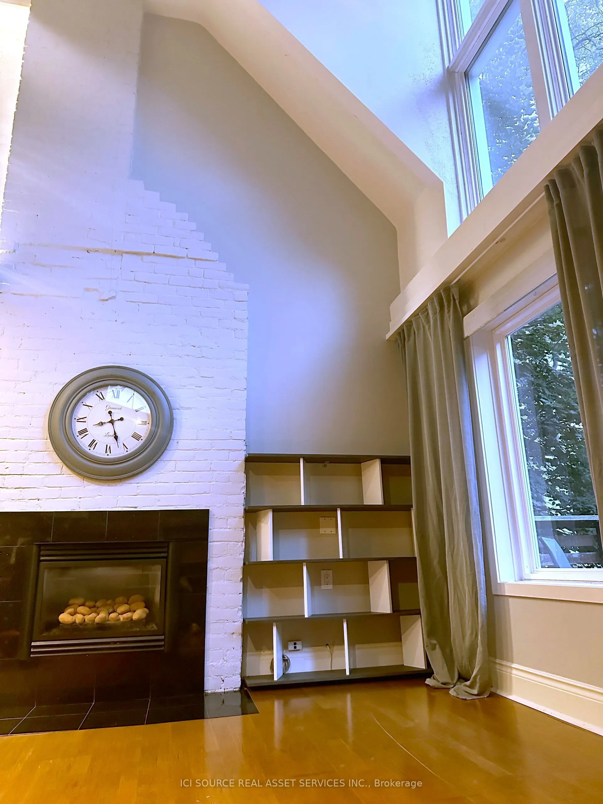 62 Fernwood Park Avenue #Upper