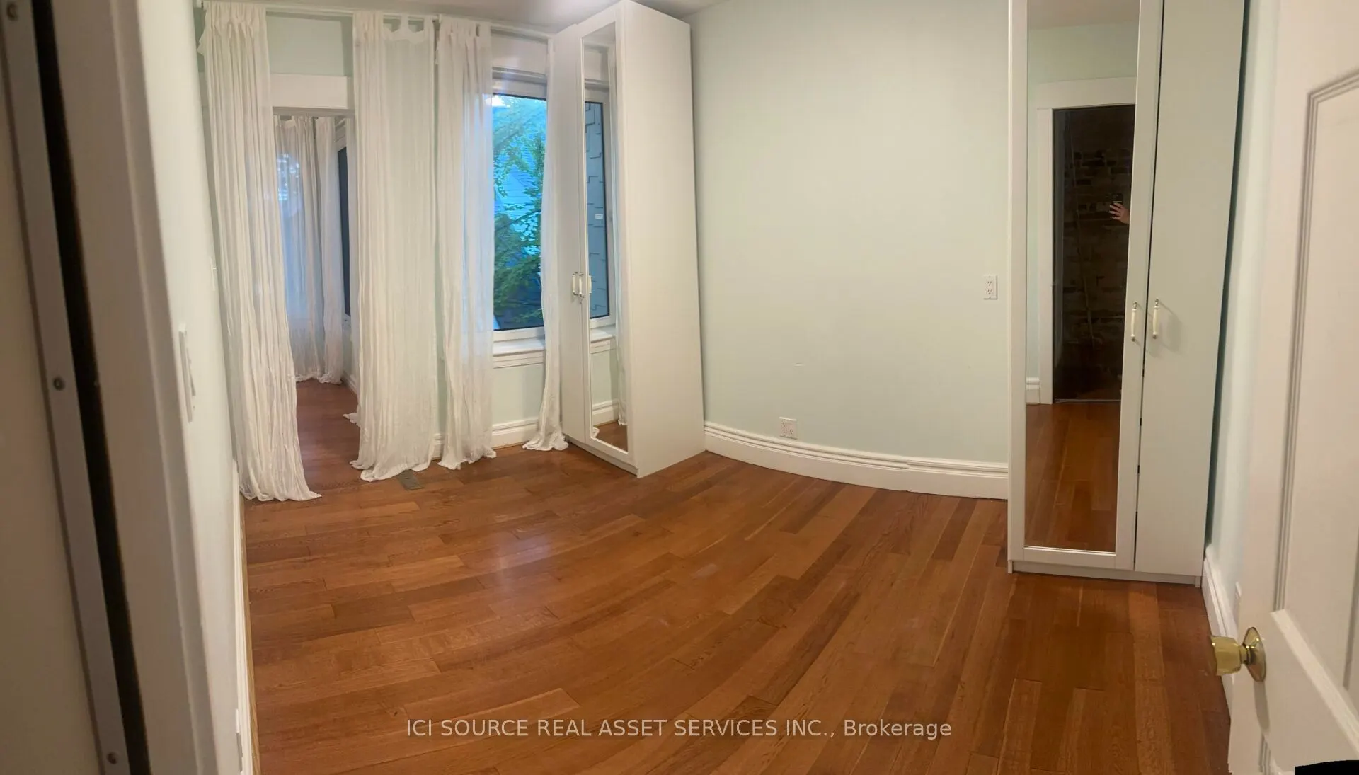 62 Fernwood Park Avenue #Upper