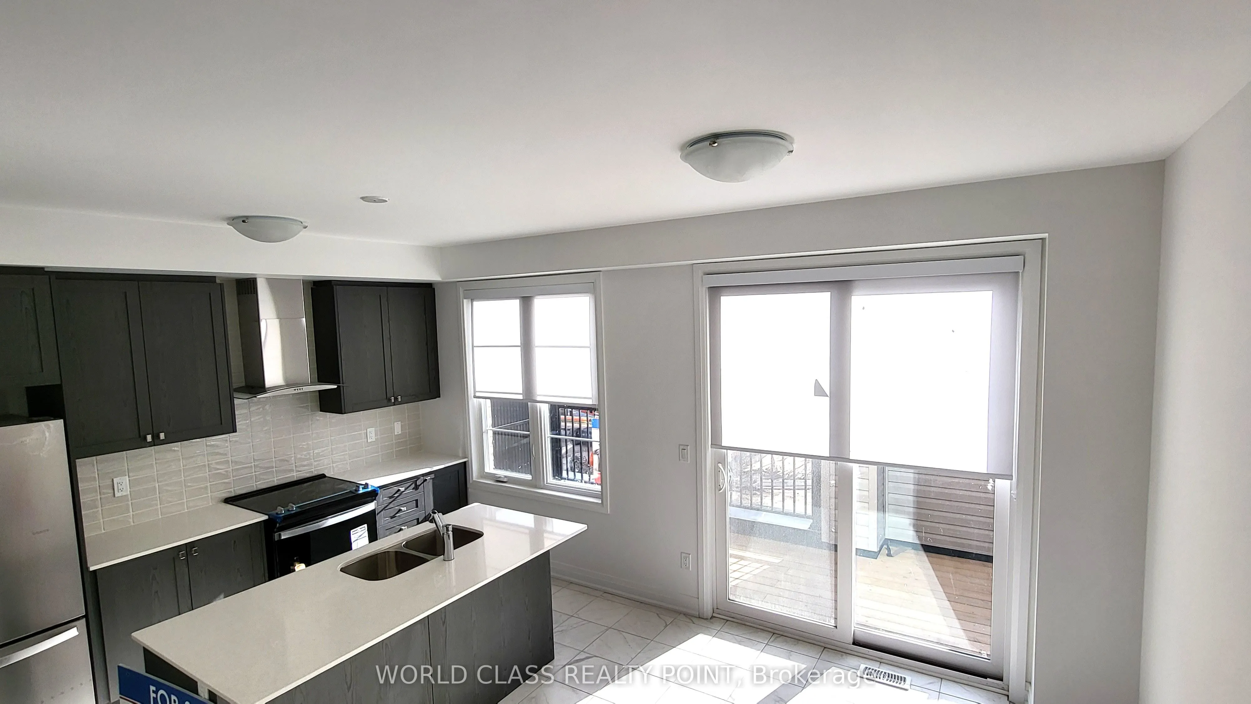 48 Waterside Way #22