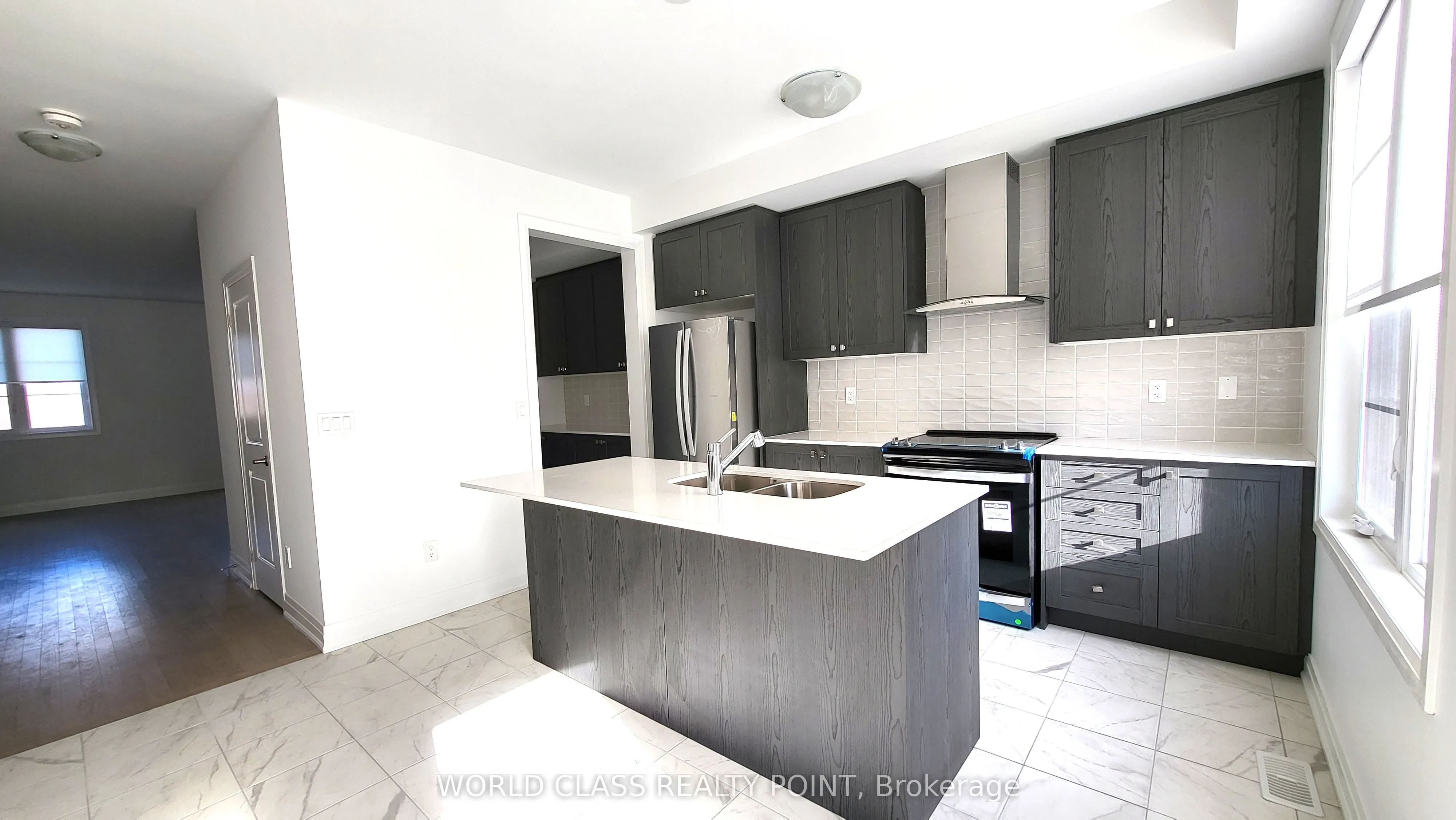 48 Waterside Way #22
