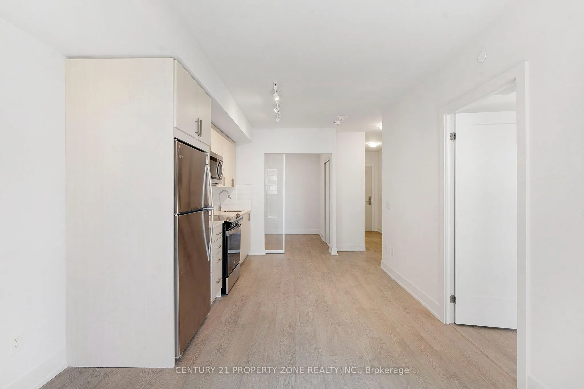 2550 Simcoe Street N #1015