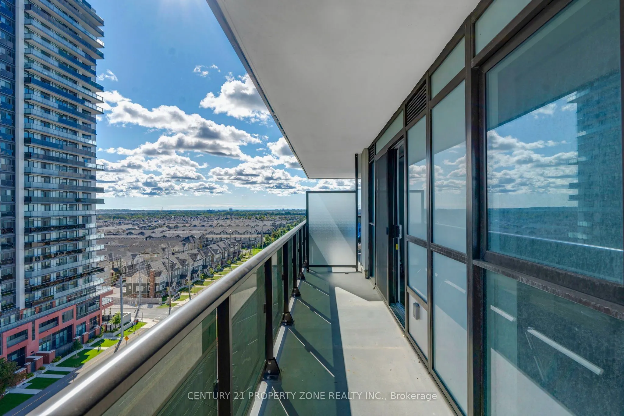 2550 Simcoe Street N #1015