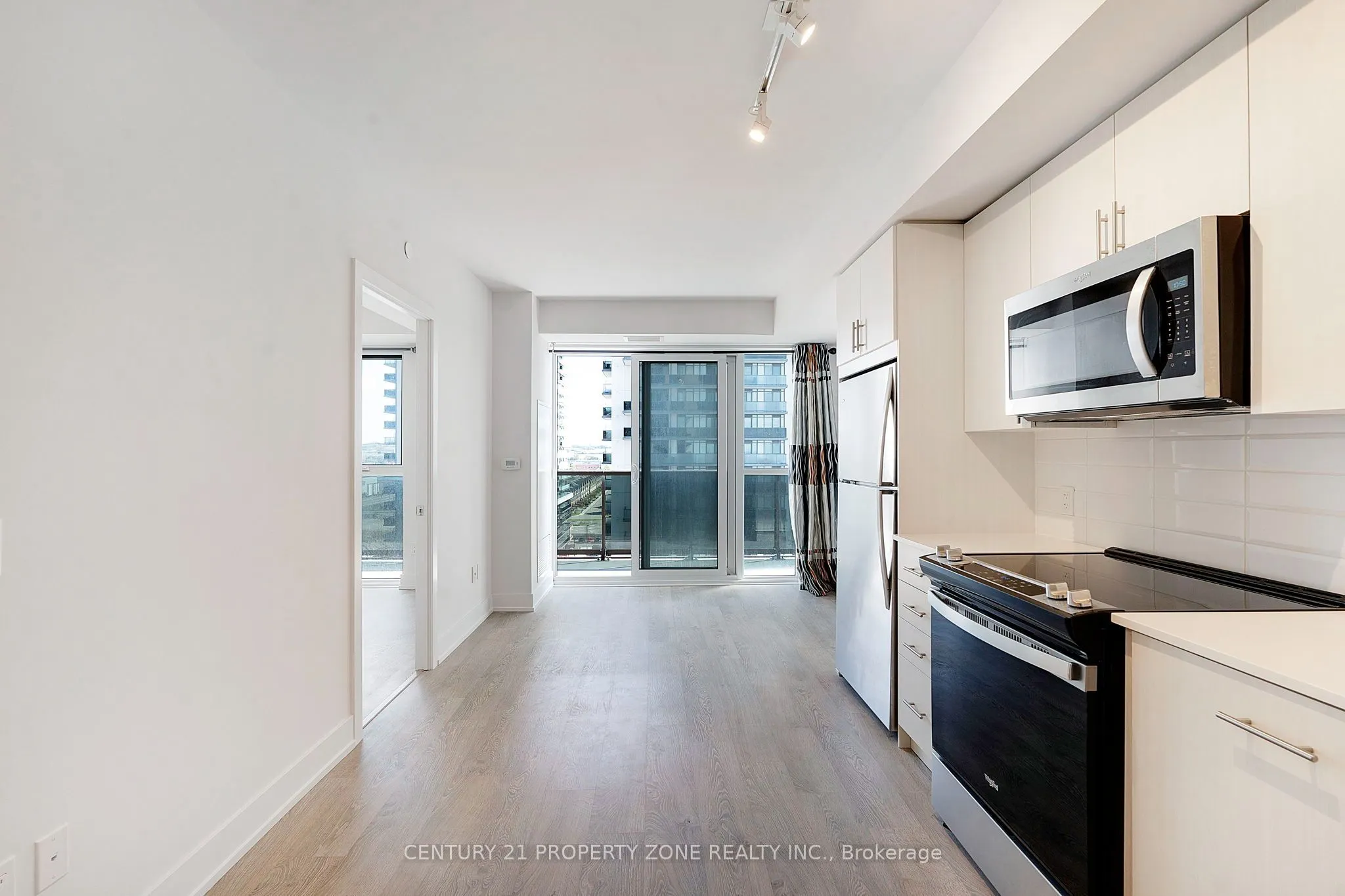 2550 Simcoe Street N #1015