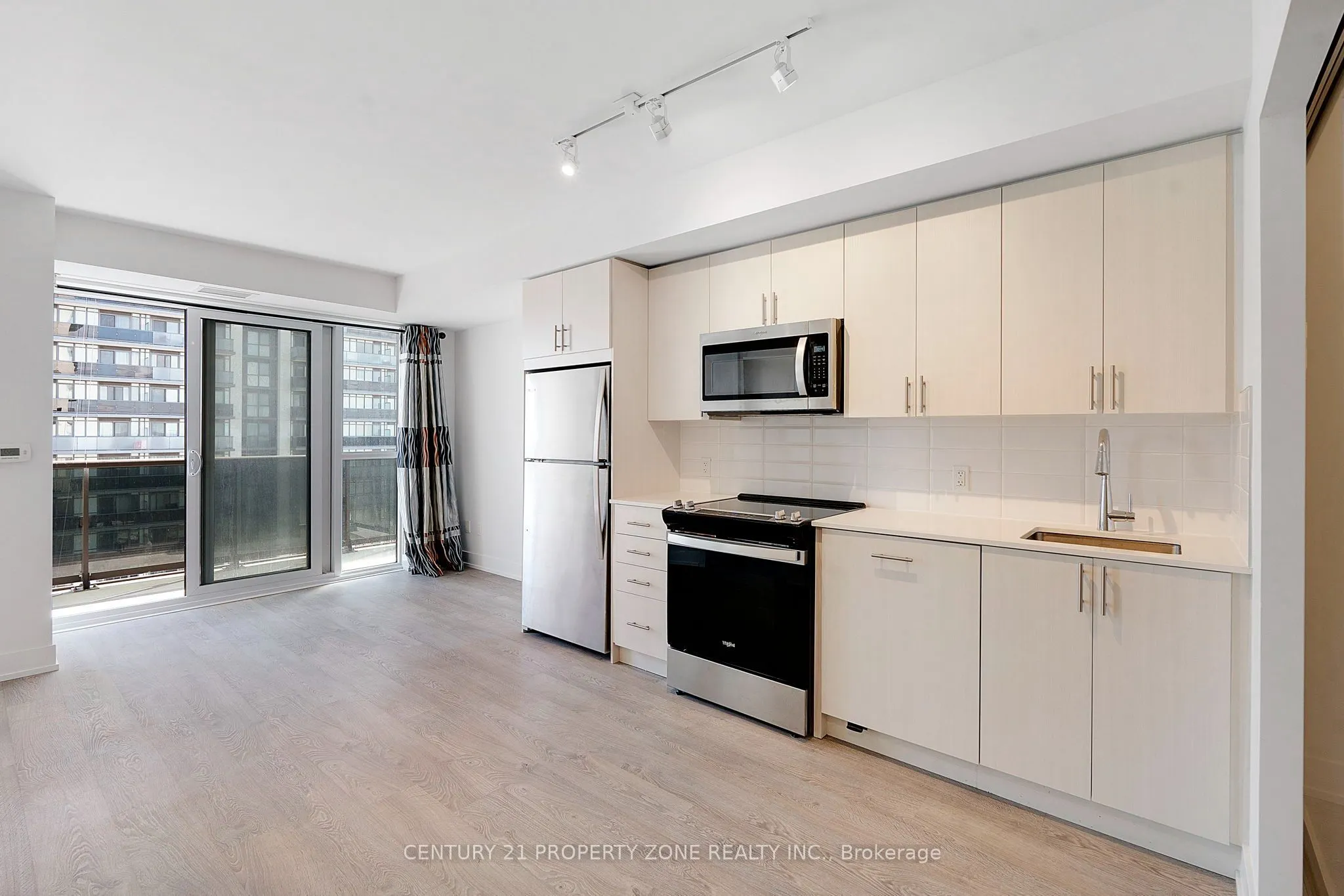 2550 Simcoe Street N #1015