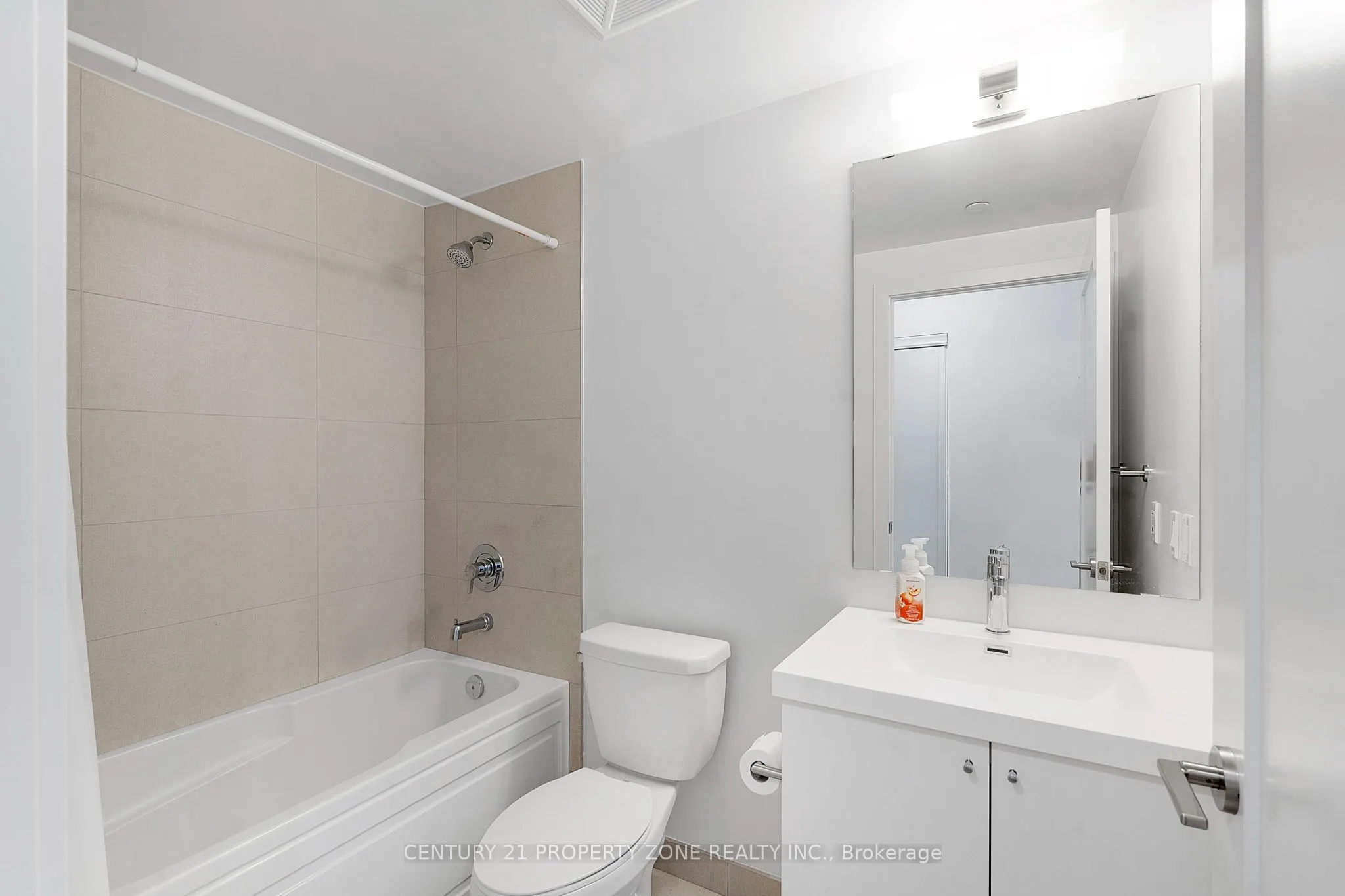 2550 Simcoe Street N #1015