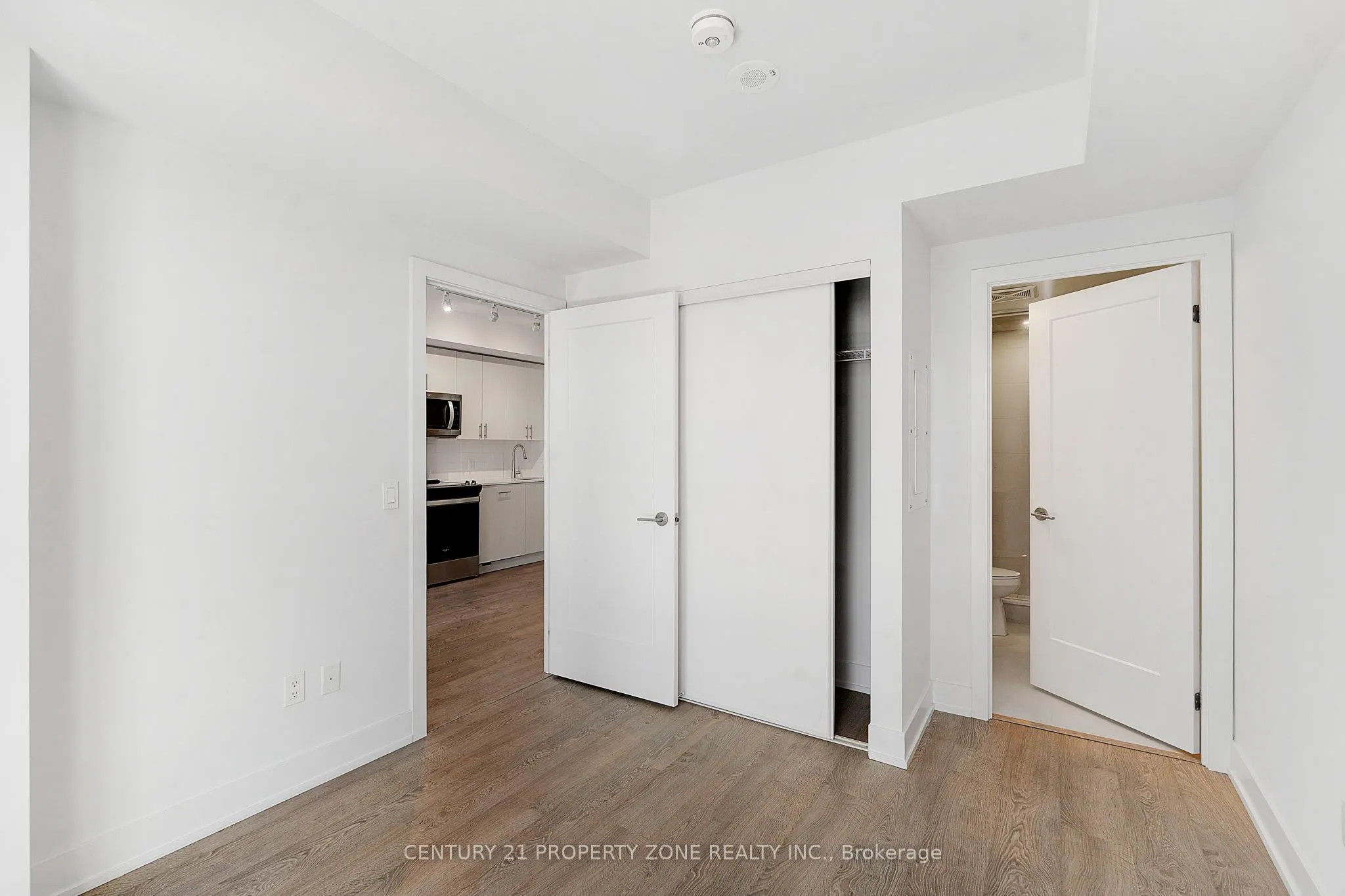 2550 Simcoe Street N #1015