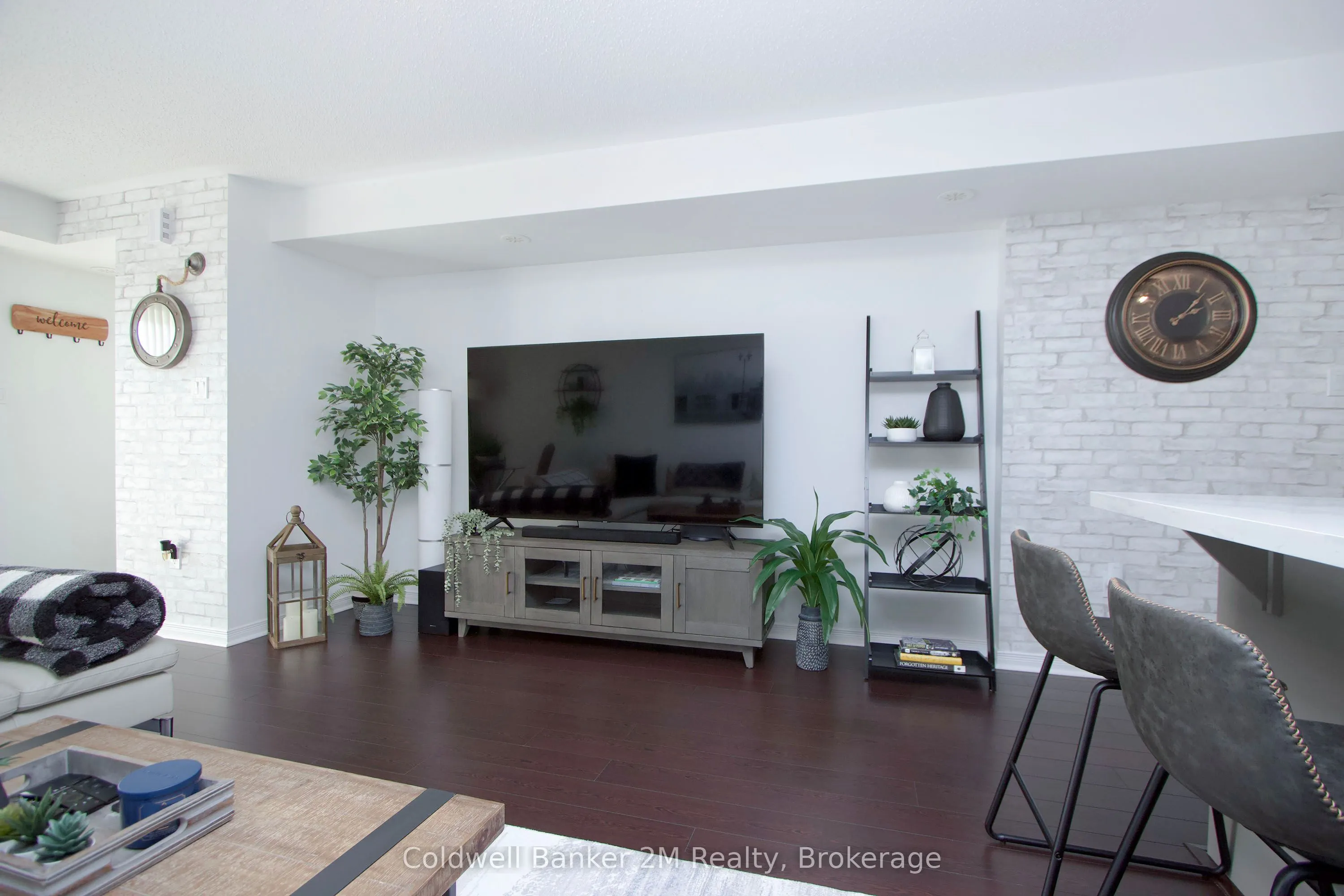 164 Kingston Road W #18
