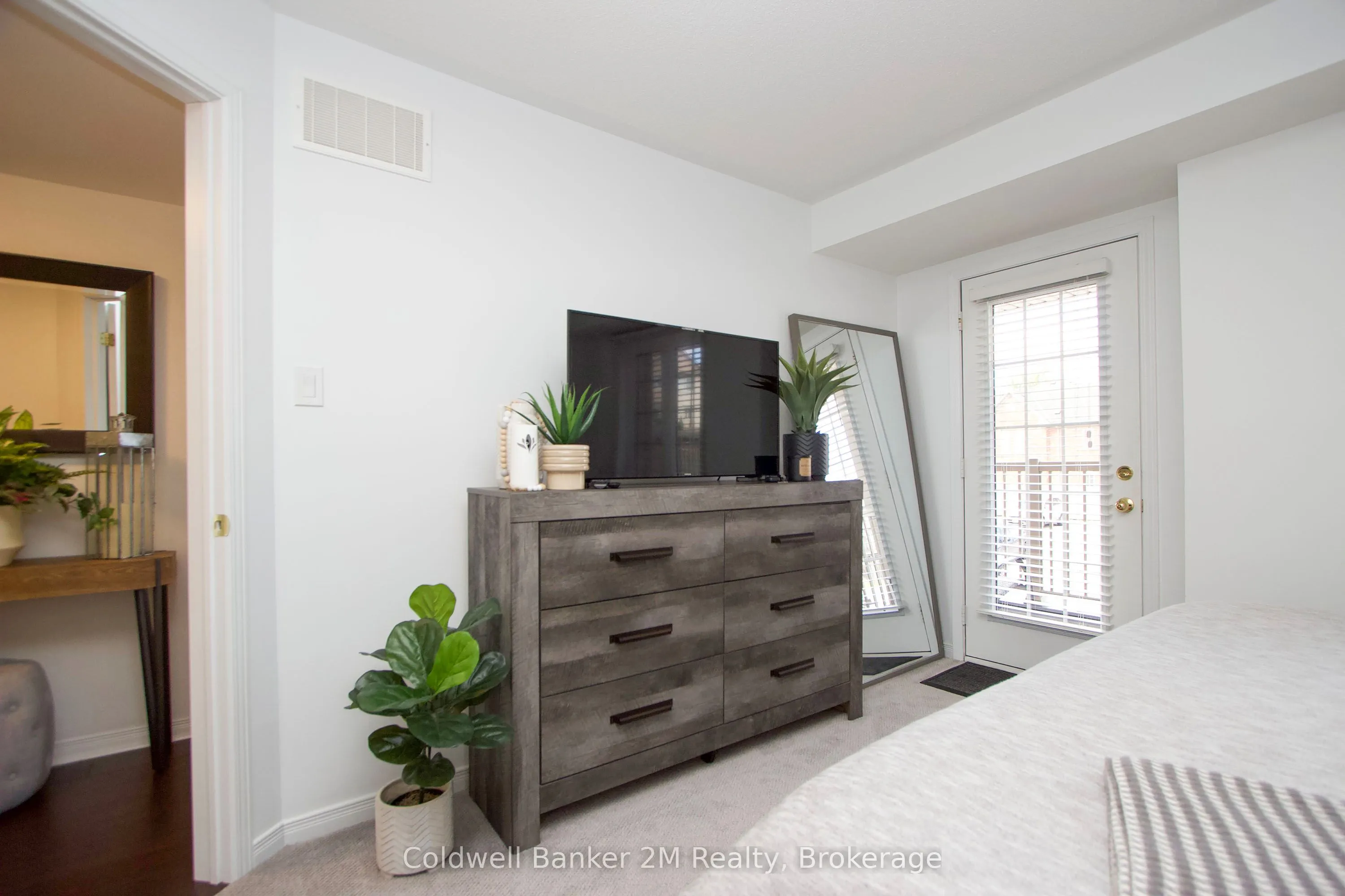 164 Kingston Road W #18