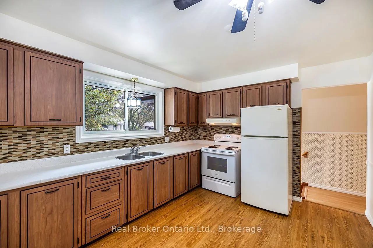32 Strike Avenue