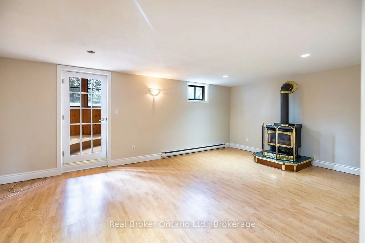 32 Strike Avenue