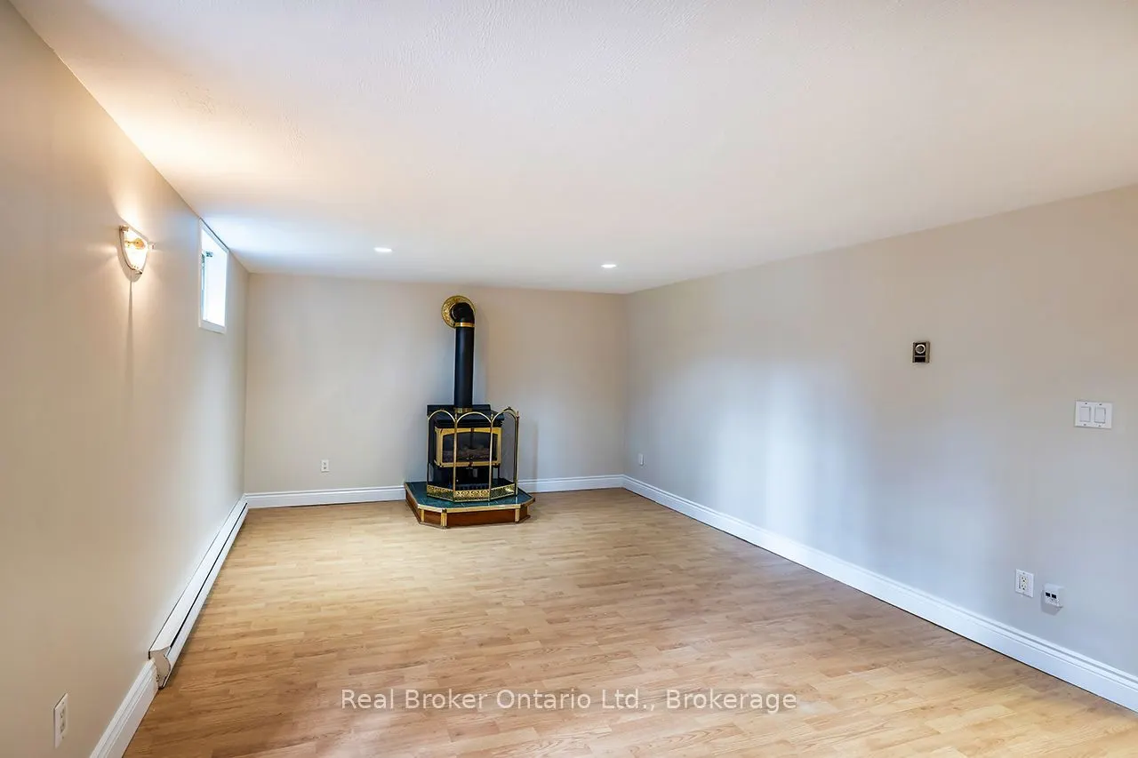 32 Strike Avenue