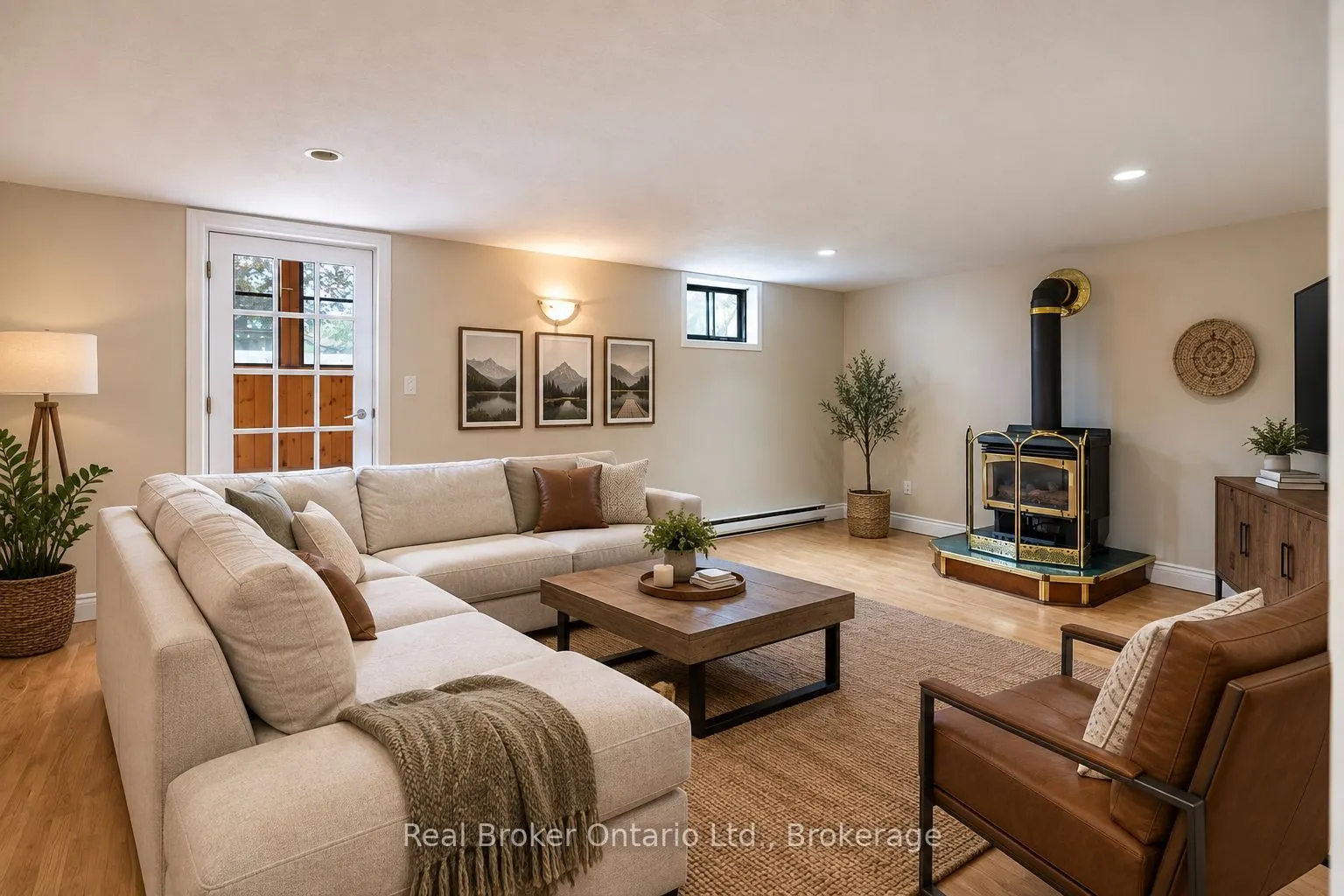 32 Strike Avenue