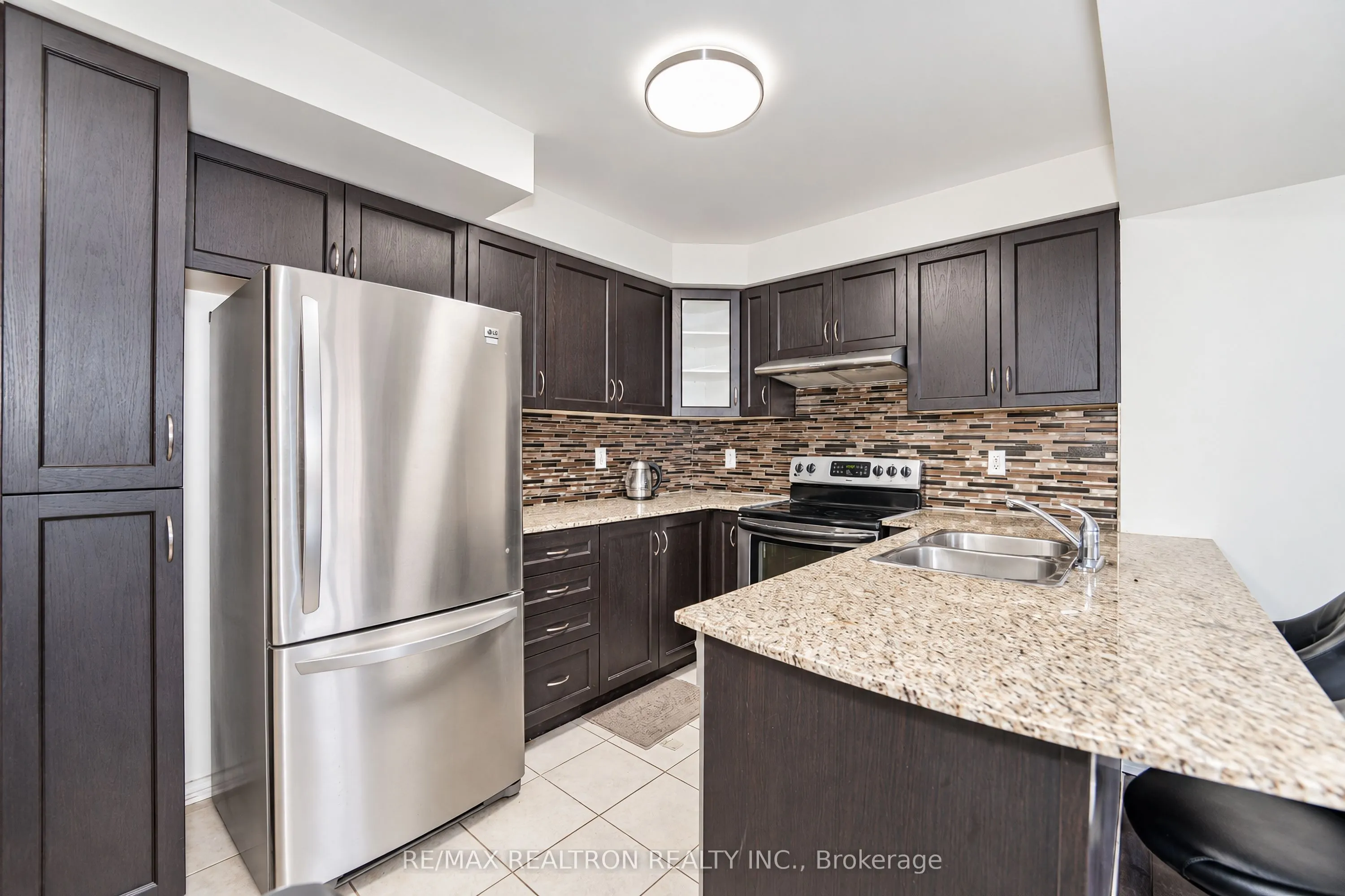 15 Blunden Road