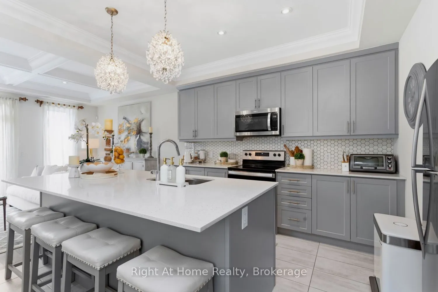 89 Elkington Crescent