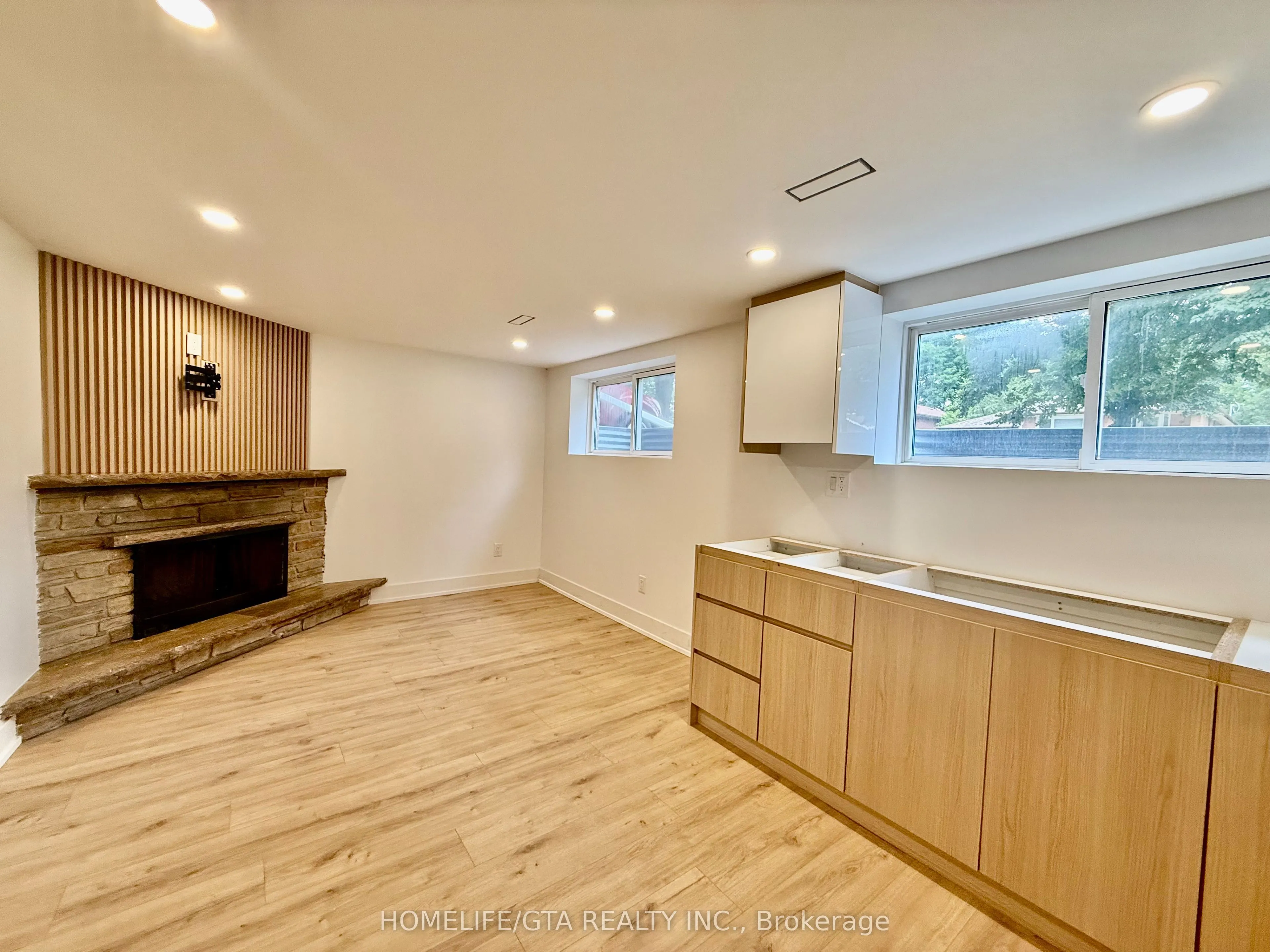14 Heatherwood Road