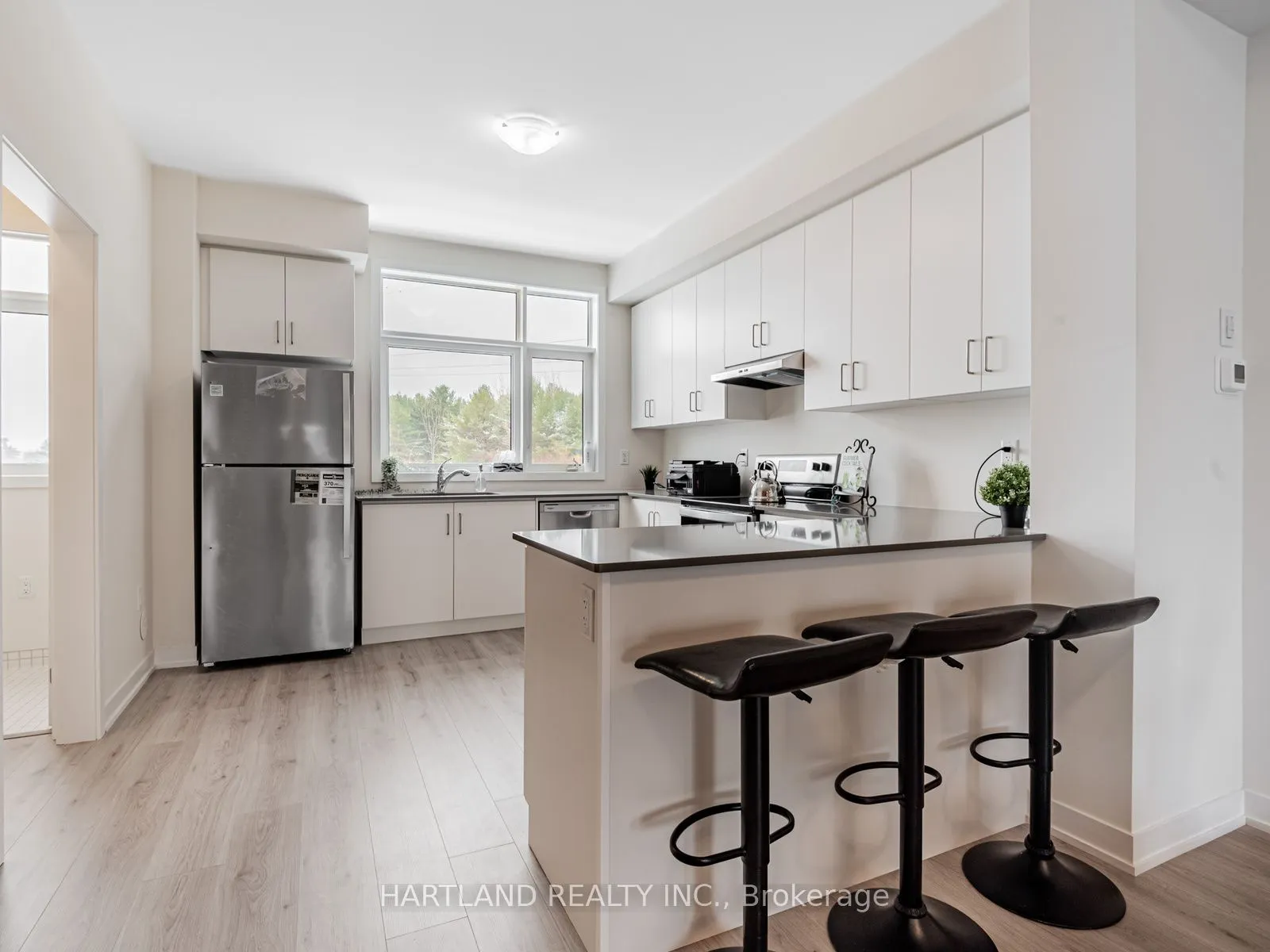1695 Dersan Street #104