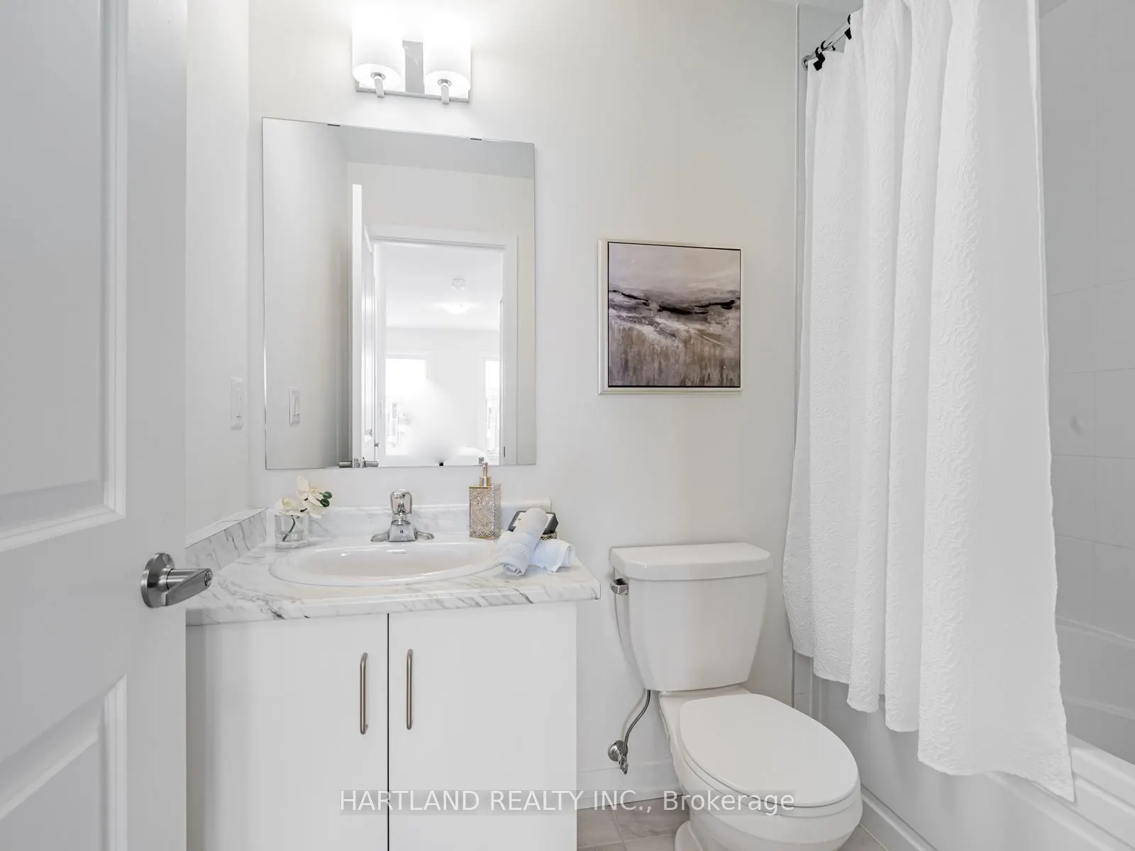 1695 Dersan Street #104