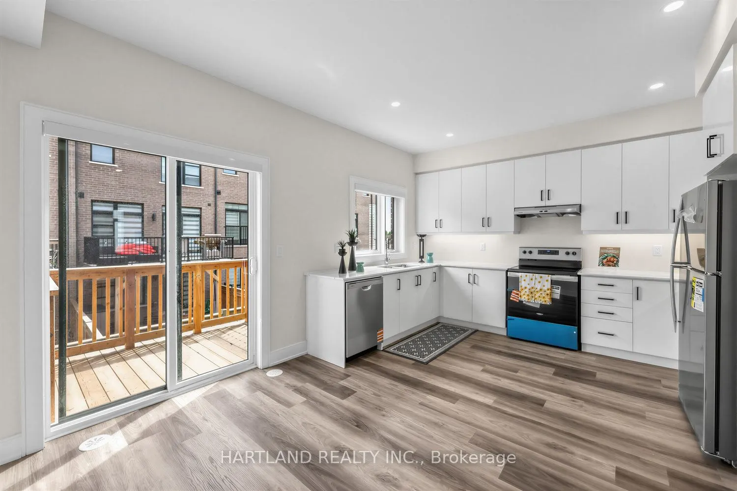 1695 Dersan Street #405