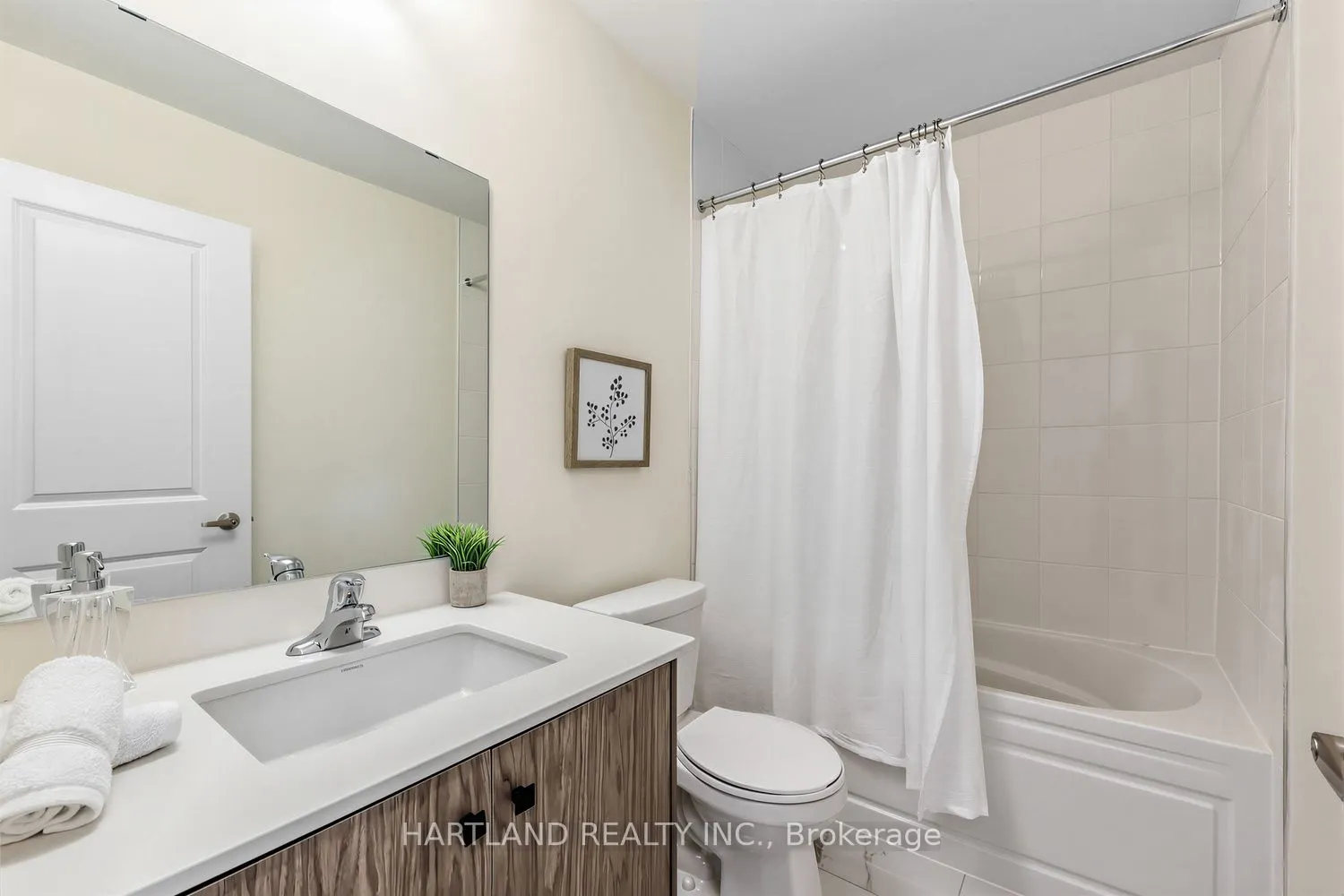1695 Dersan Street #405