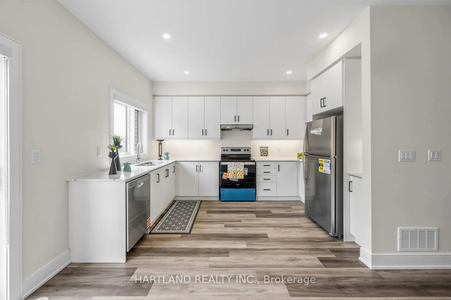 1695 Dersan Street #405