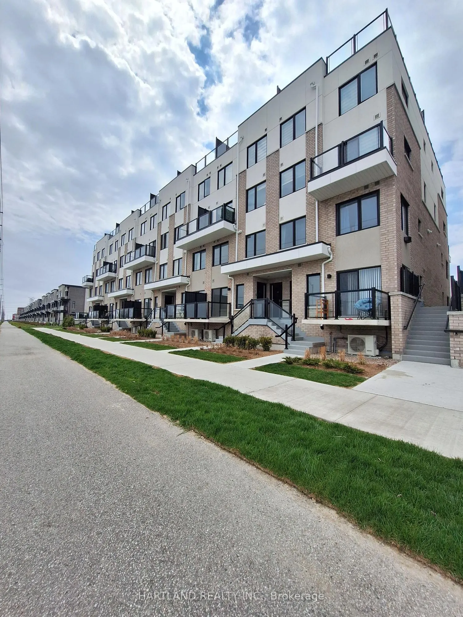 1695 Dersan Street #304
