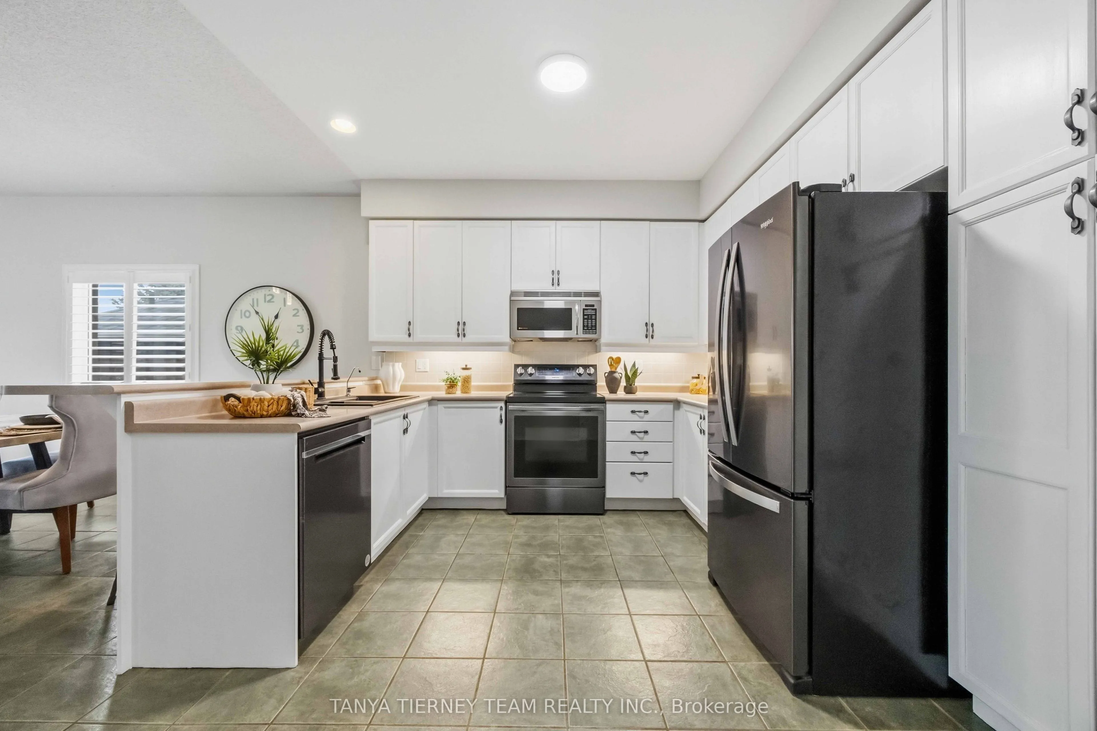 28 Perryview Drive