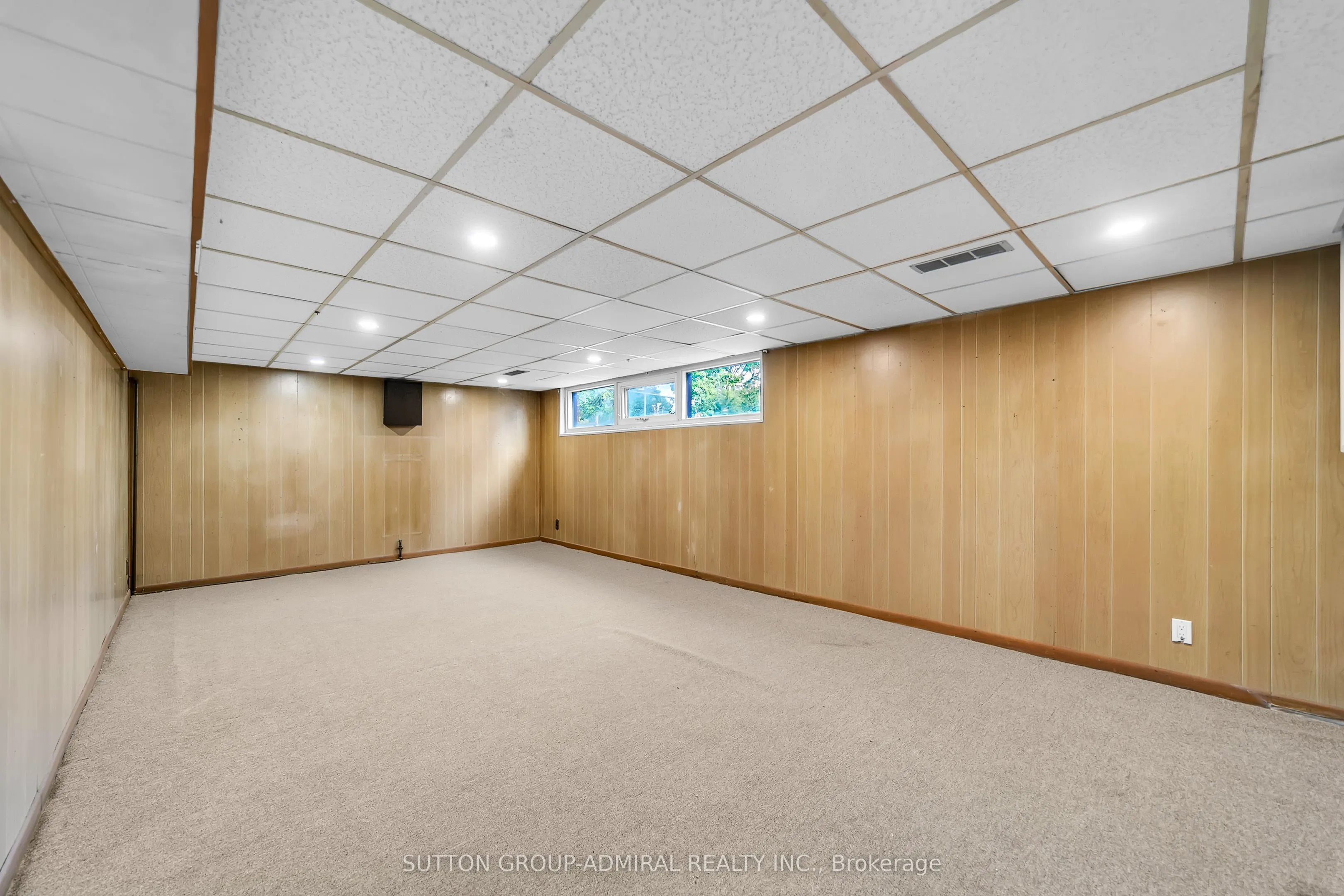 58 Rochman Boulevard E