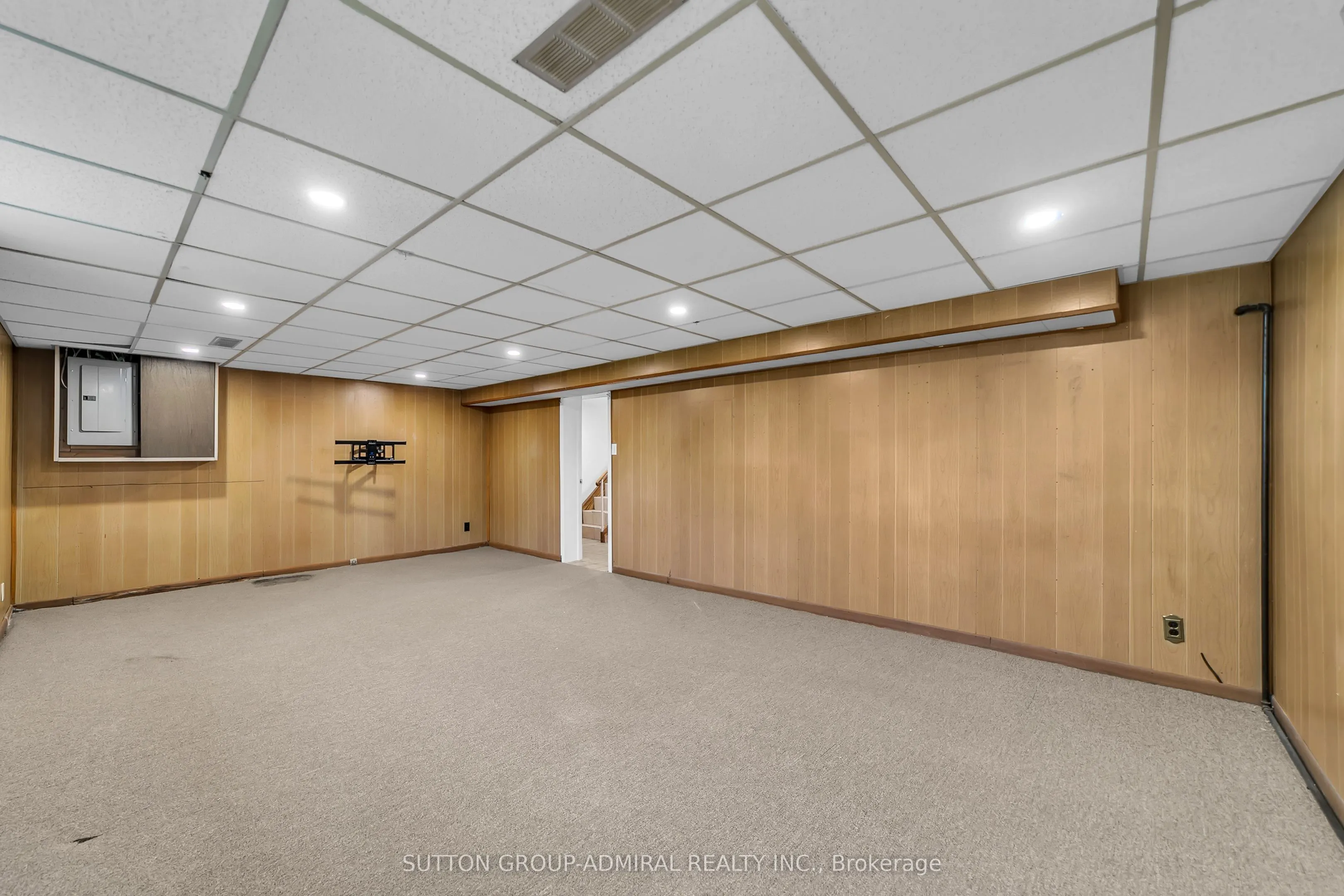 58 Rochman Boulevard E