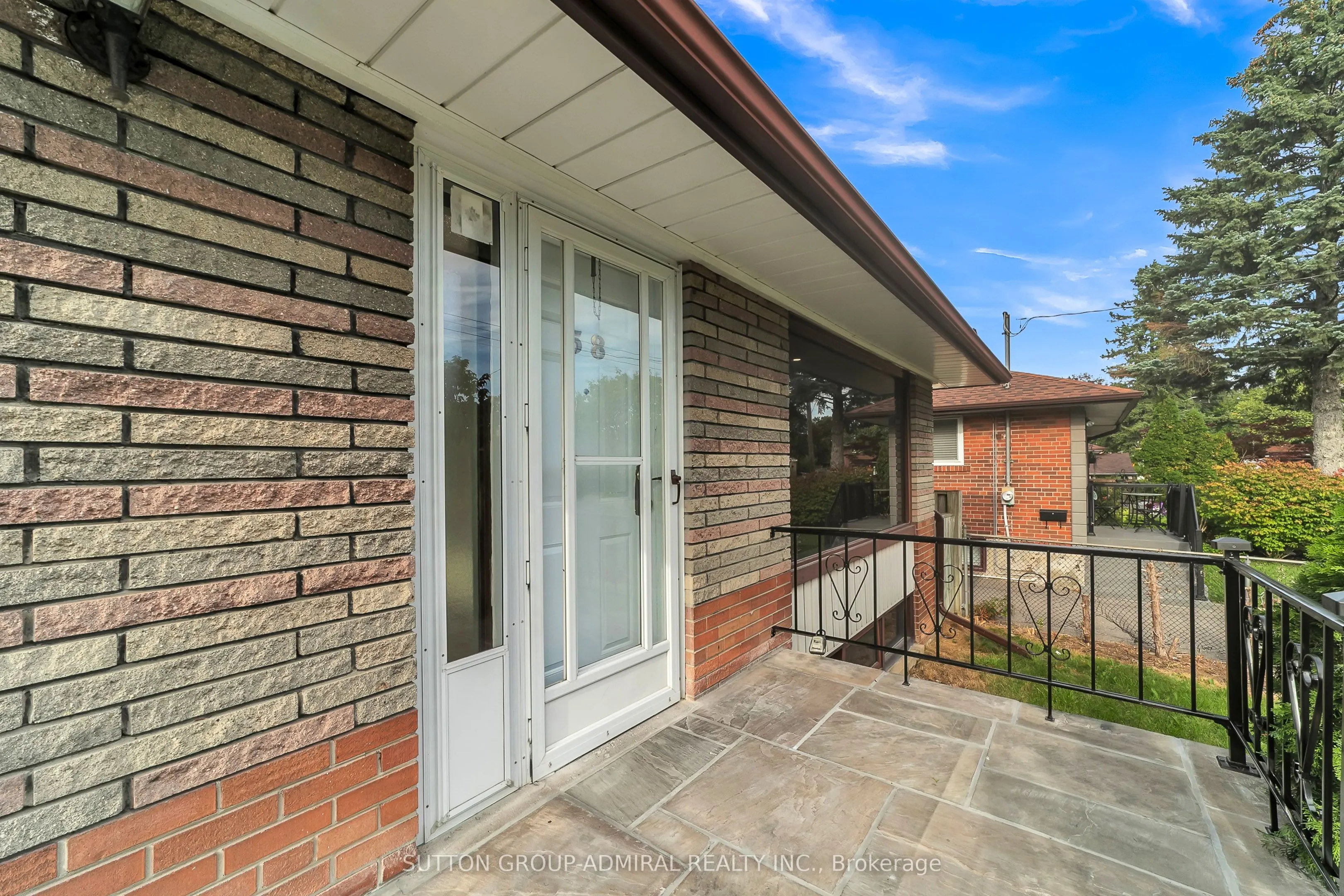 58 Rochman Boulevard E