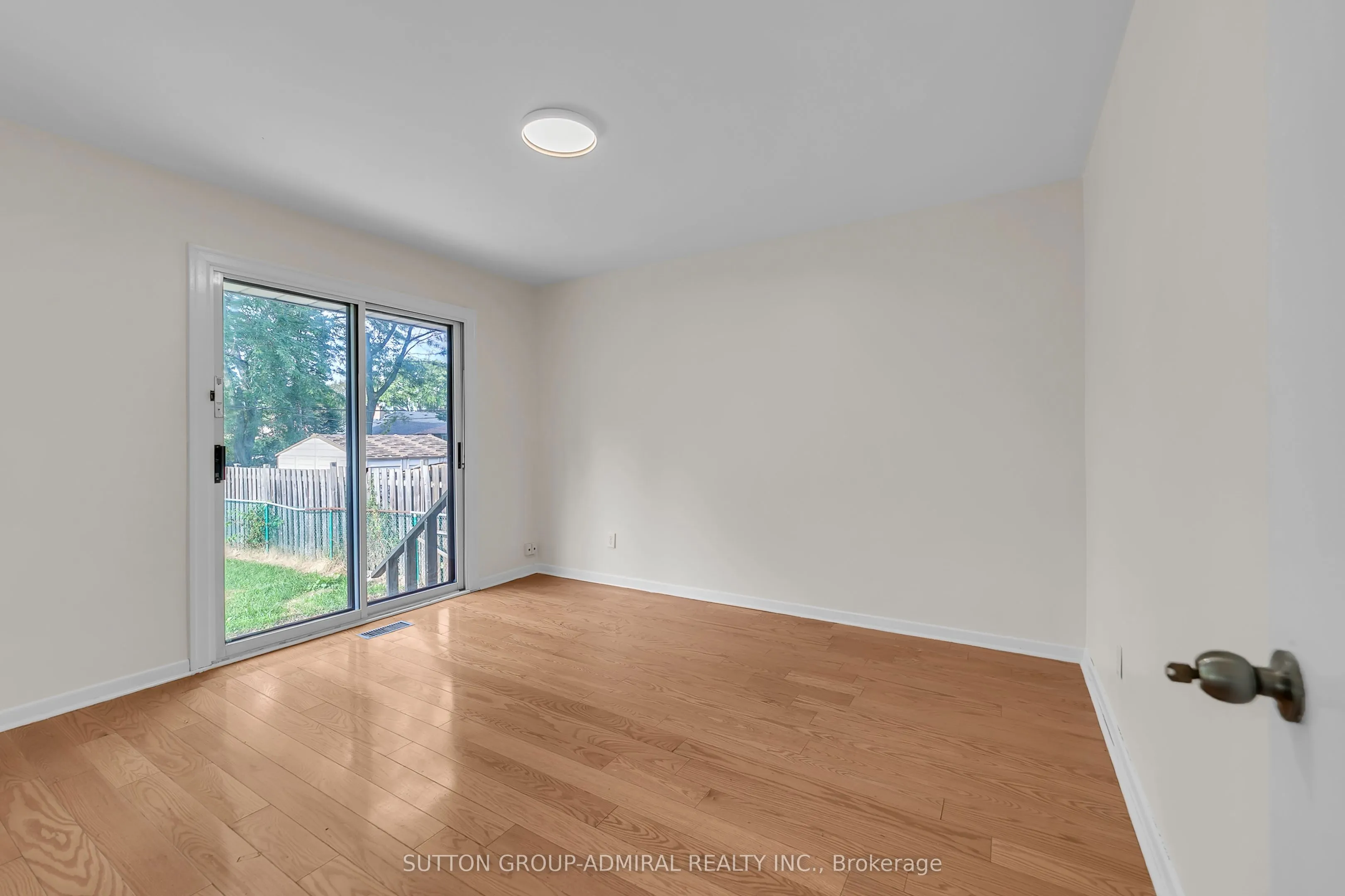 58 Rochman Boulevard E