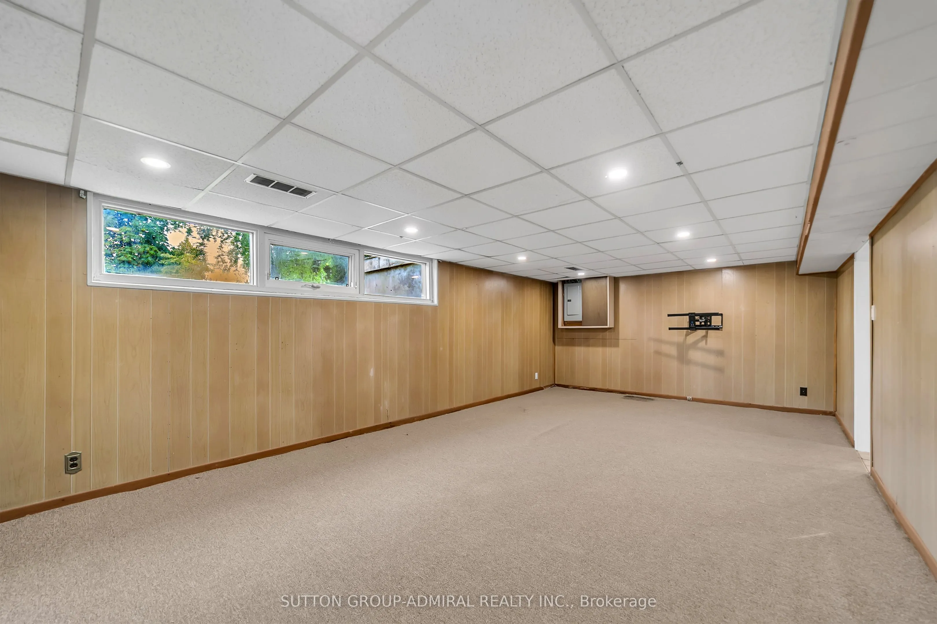 58 Rochman Boulevard E