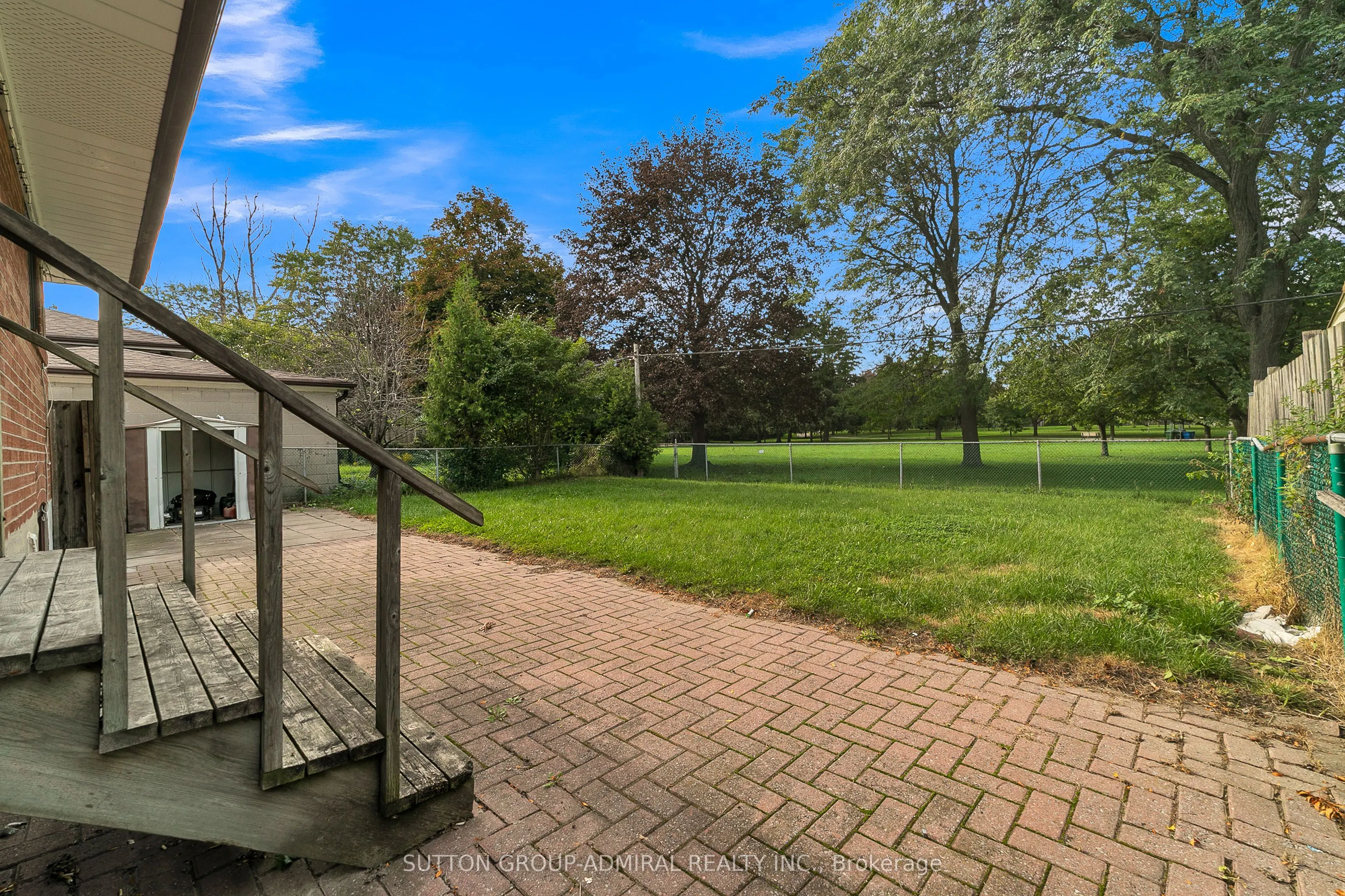 58 Rochman Boulevard E