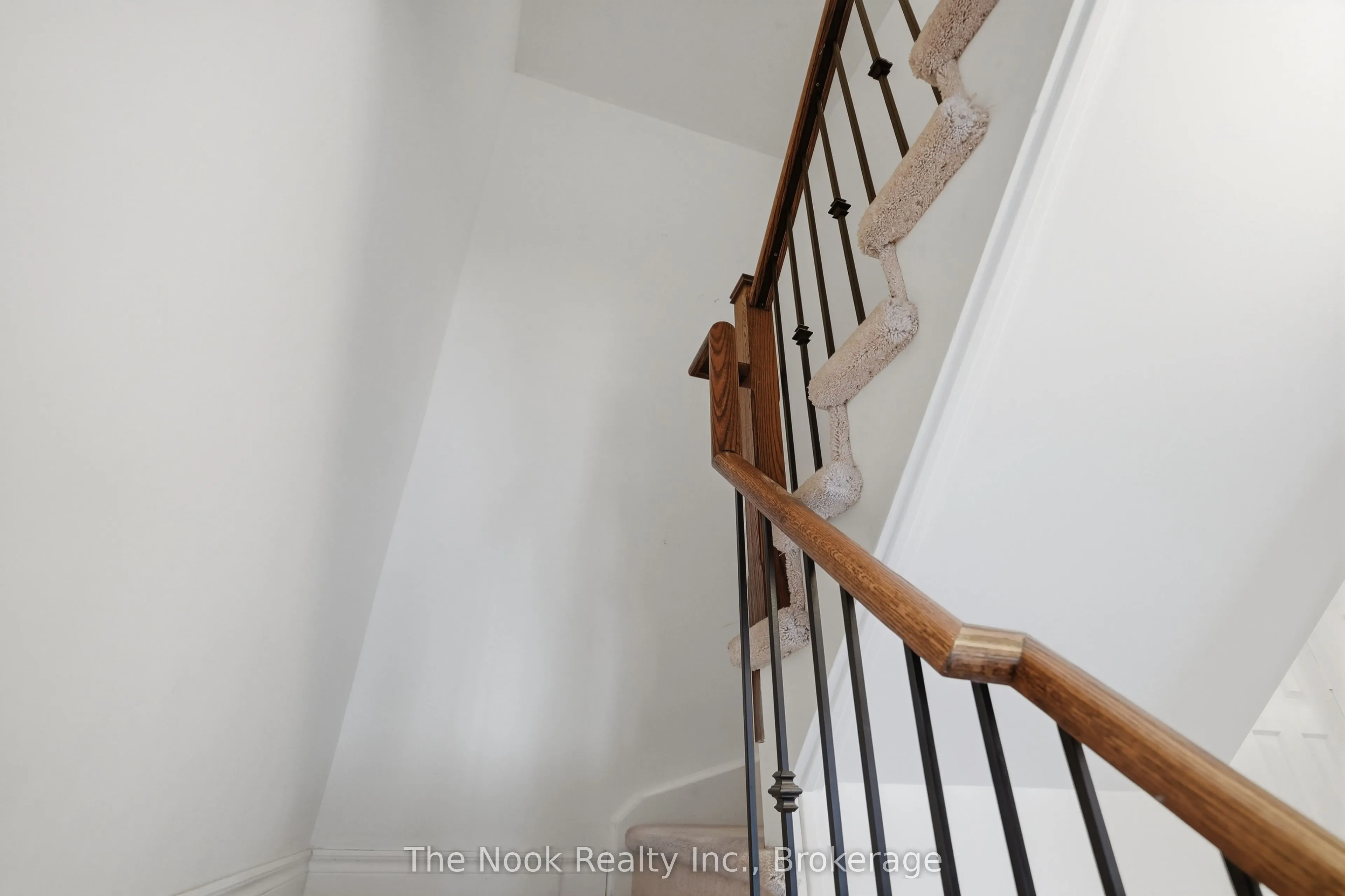 27 Blunden Road
