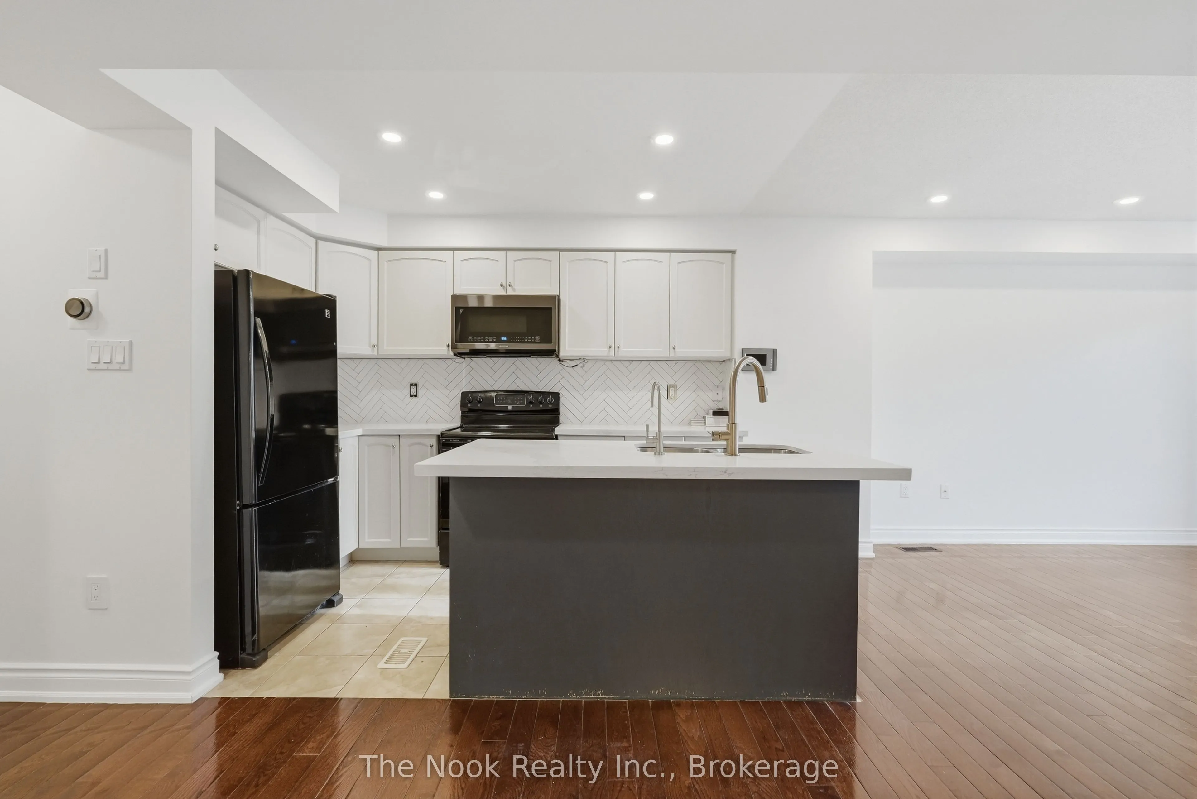 27 Blunden Road
