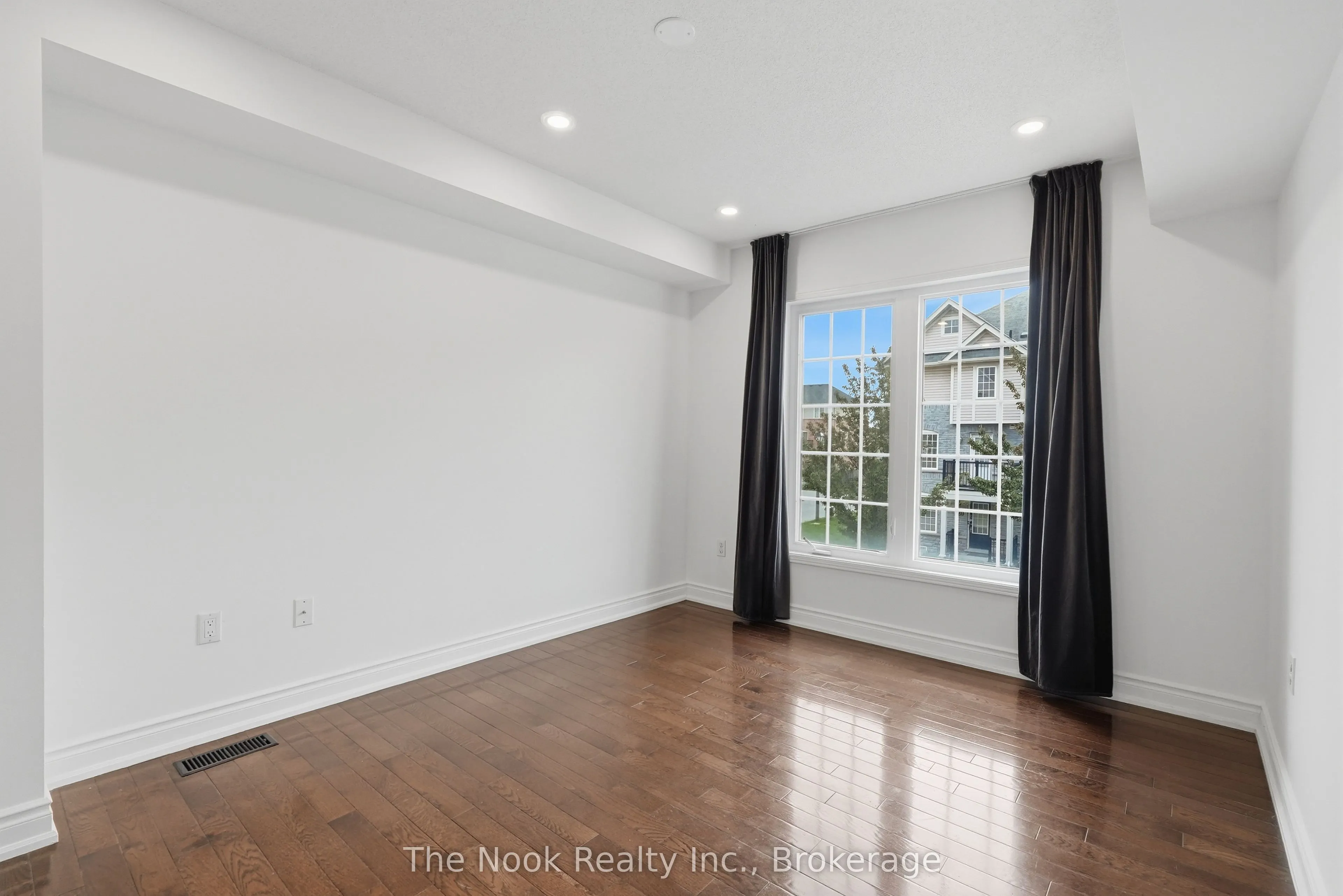 27 Blunden Road
