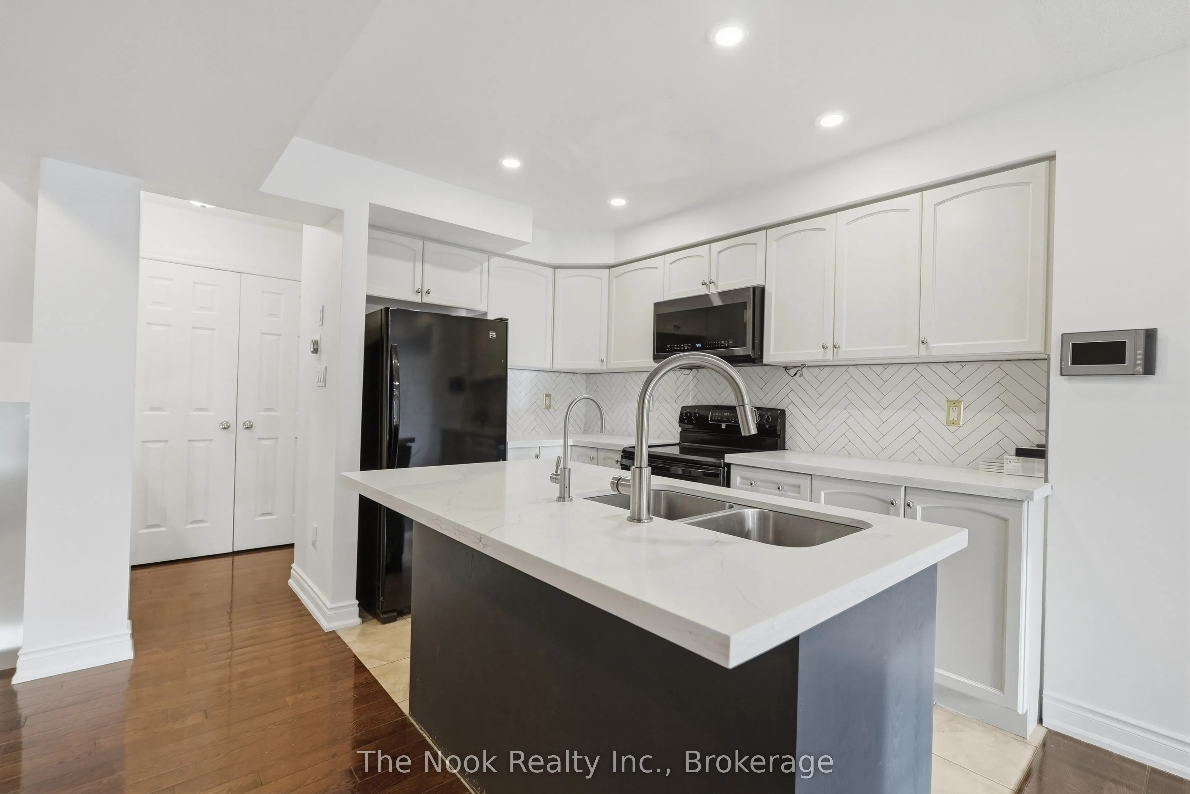 27 Blunden Road