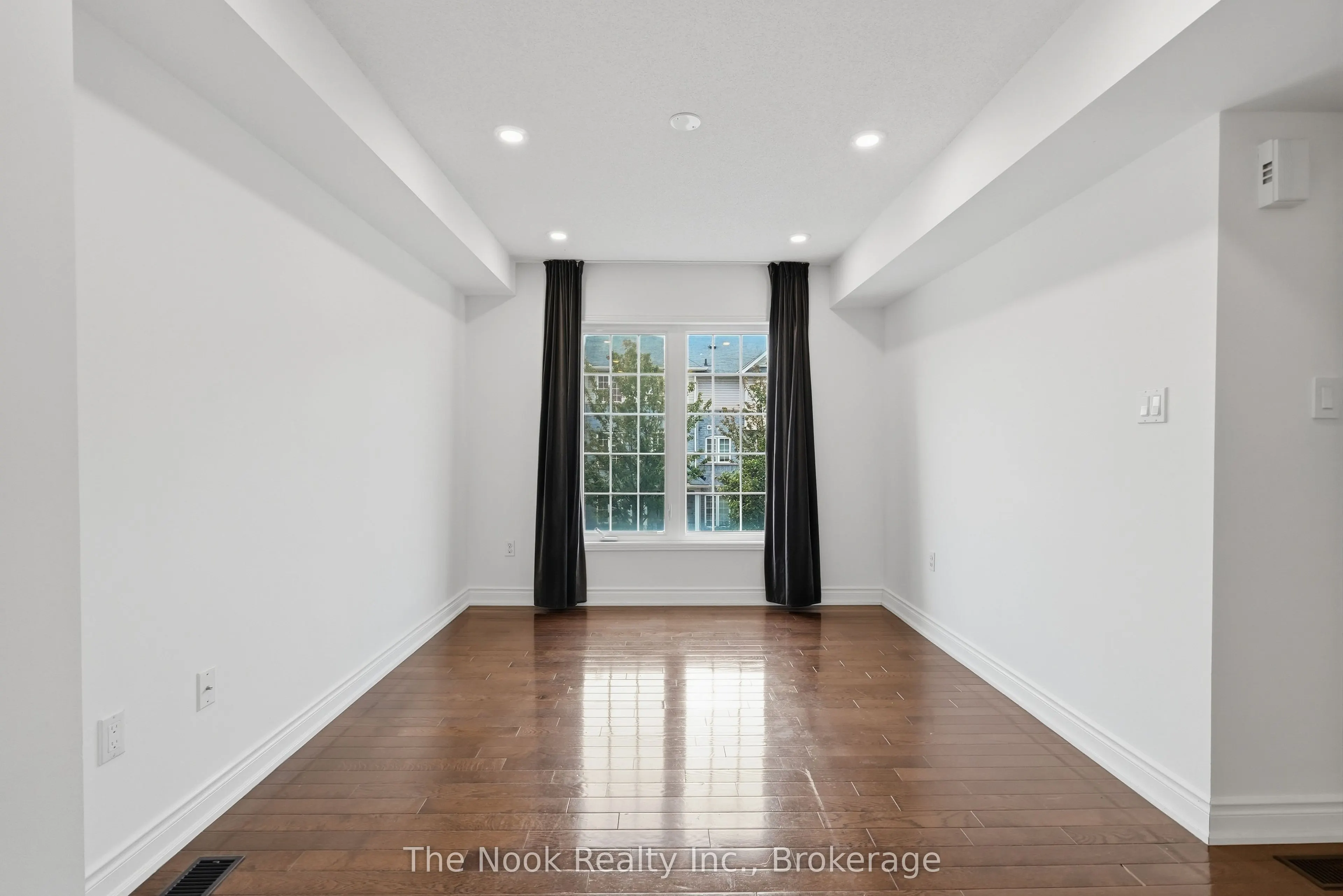 27 Blunden Road