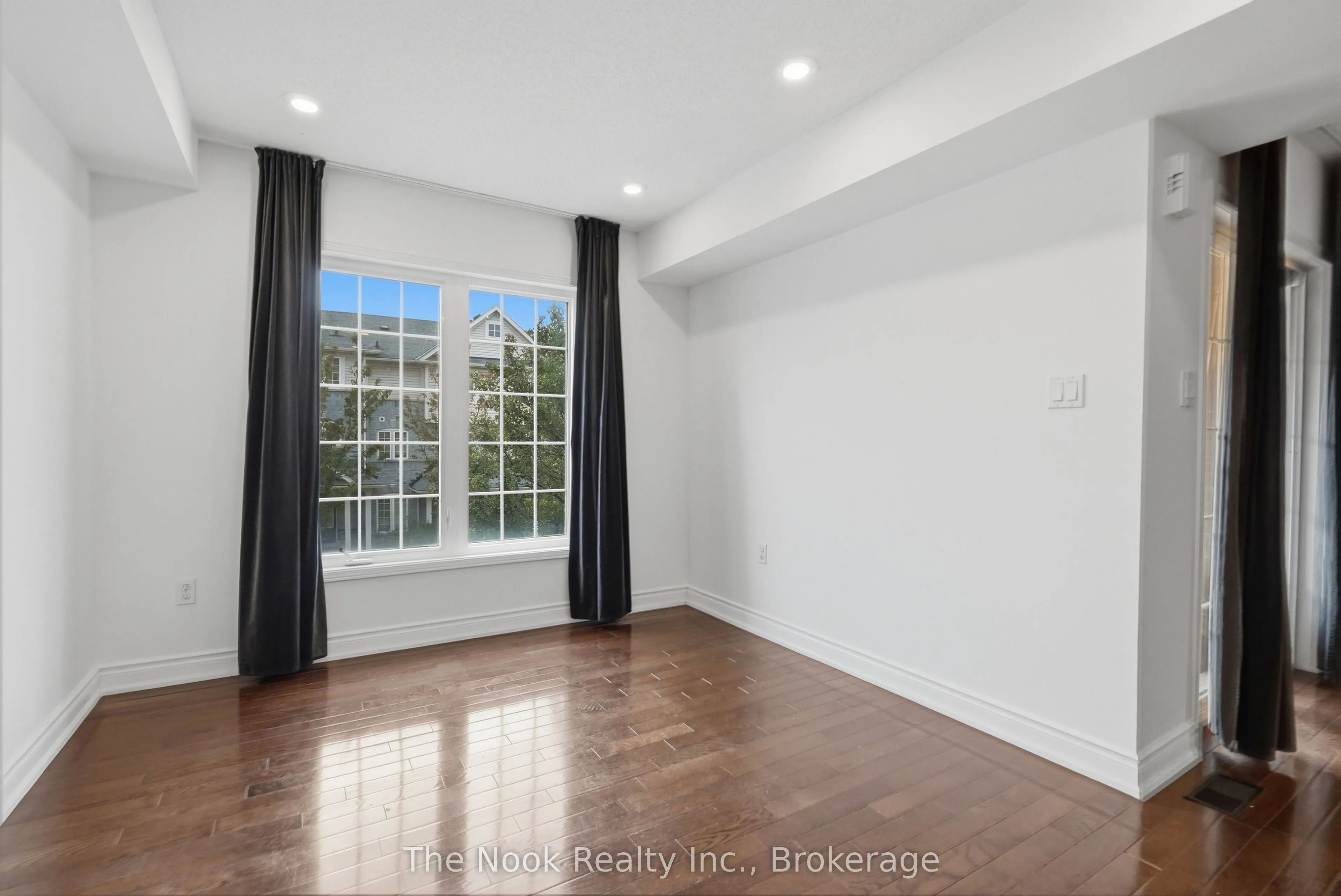 27 Blunden Road