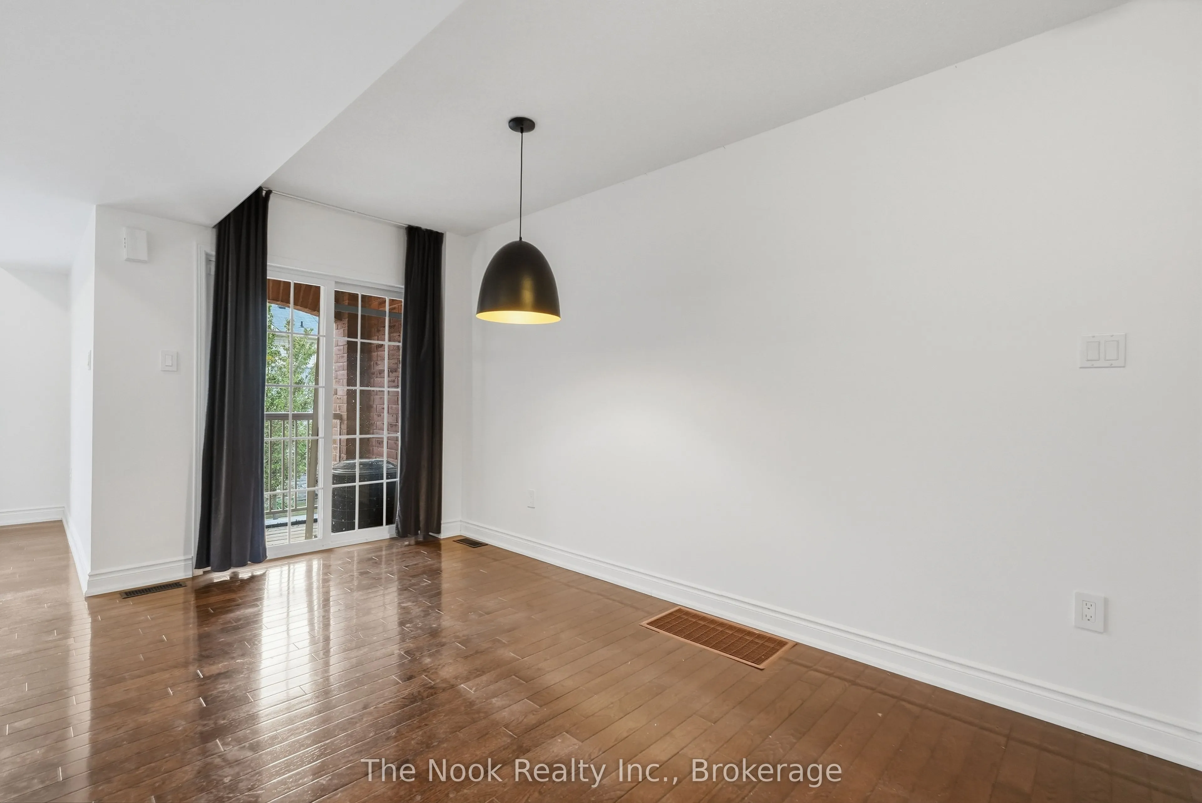27 Blunden Road