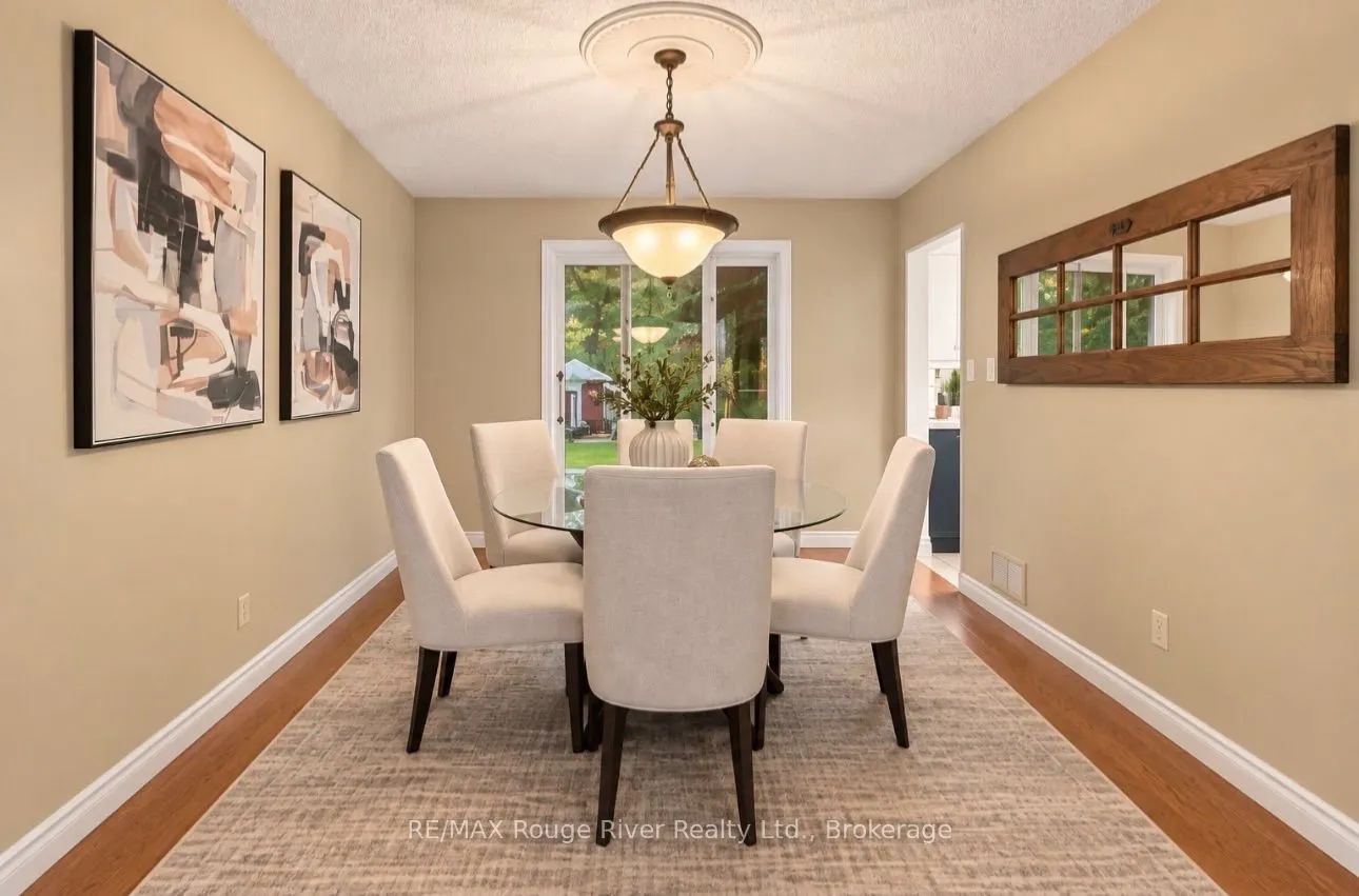 7 Lyndhurst Crescent
