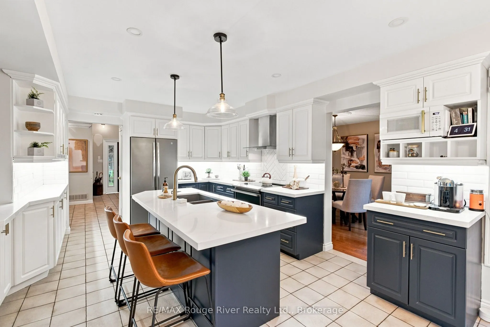 7 Lyndhurst Crescent