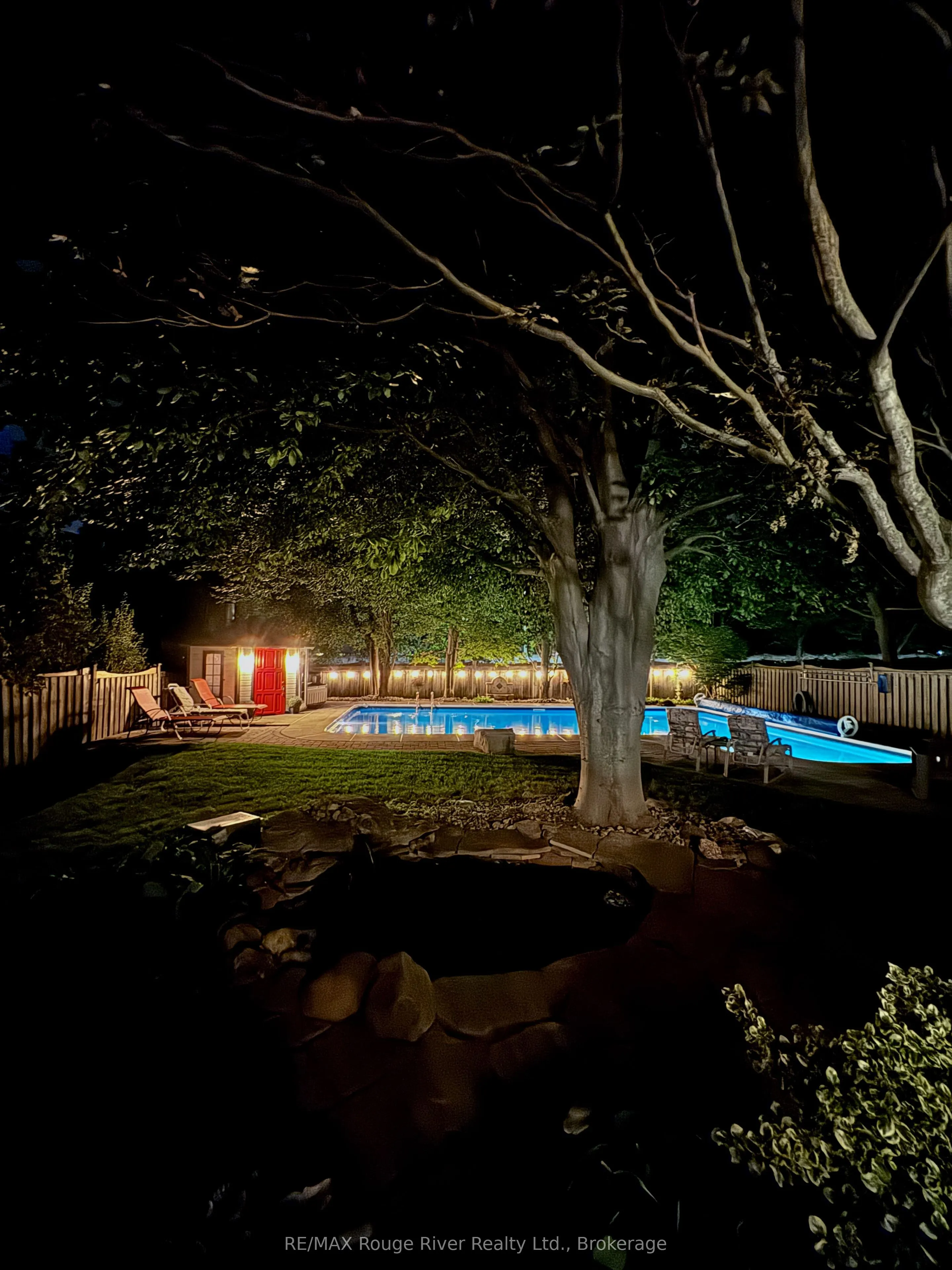 7 Lyndhurst Crescent