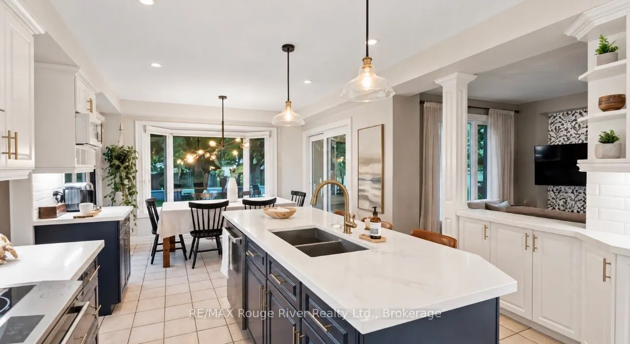 7 Lyndhurst Crescent