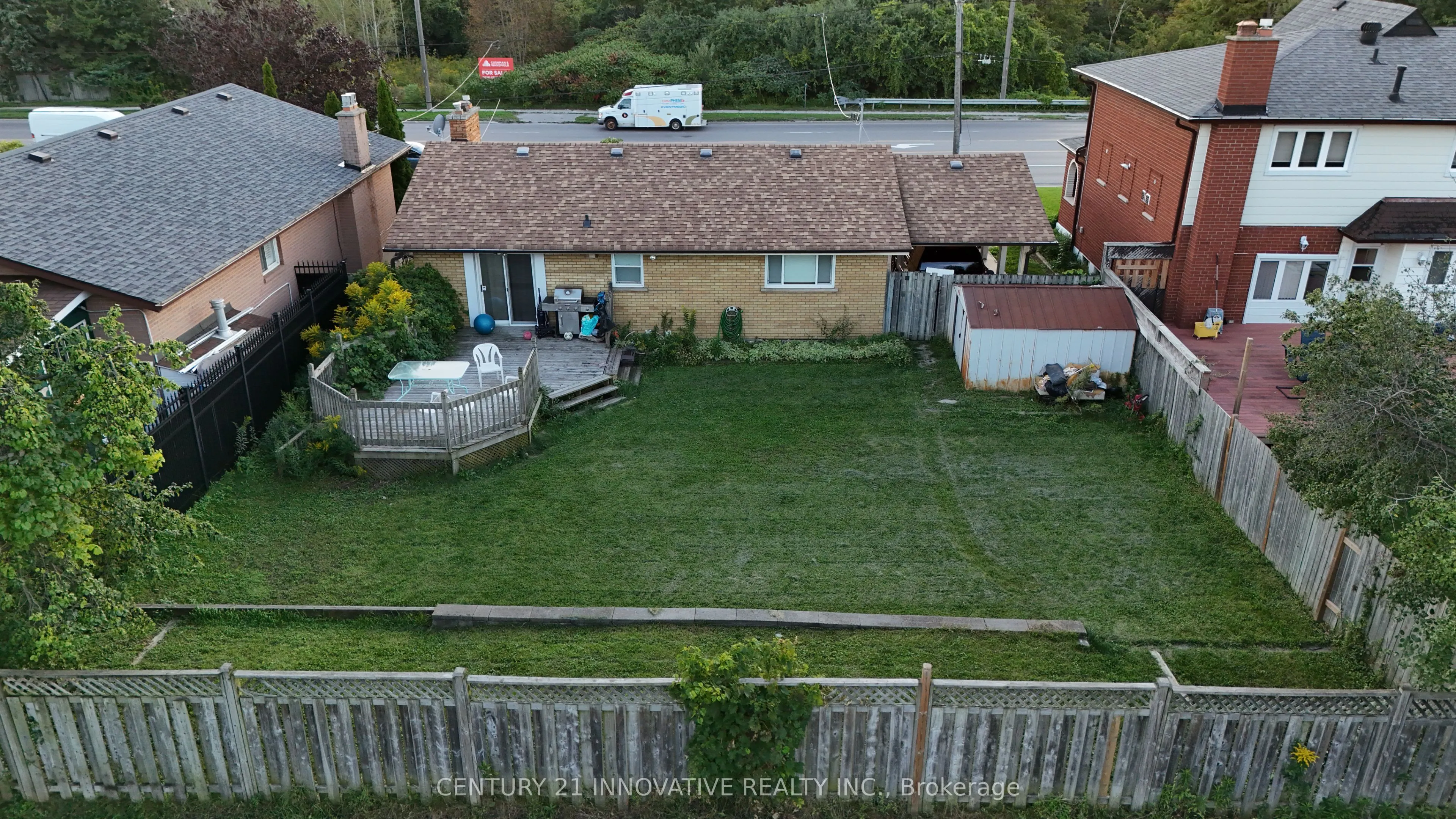 89 Thickson Road S