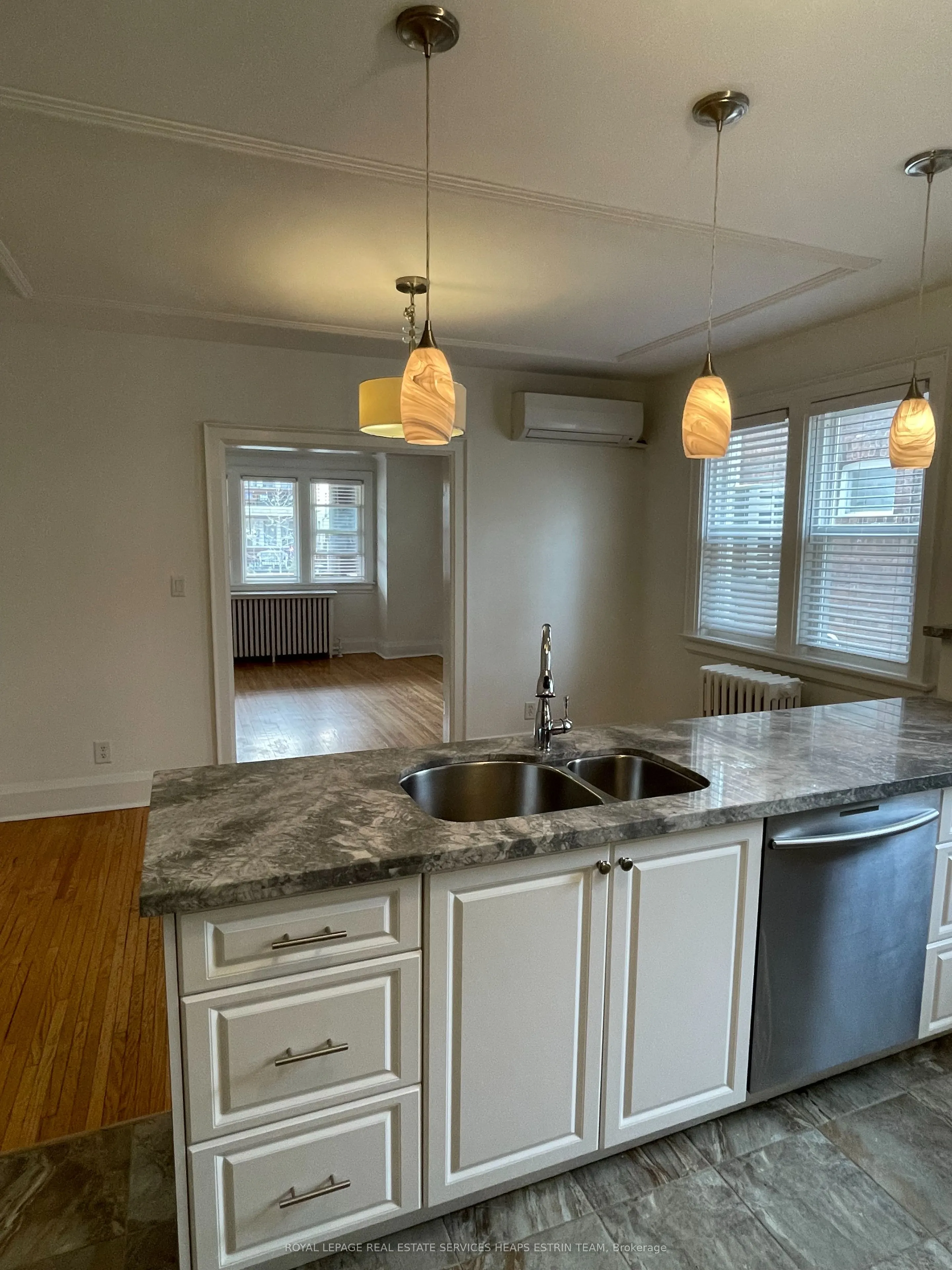 41 Scarboro Beach Boulevard #main