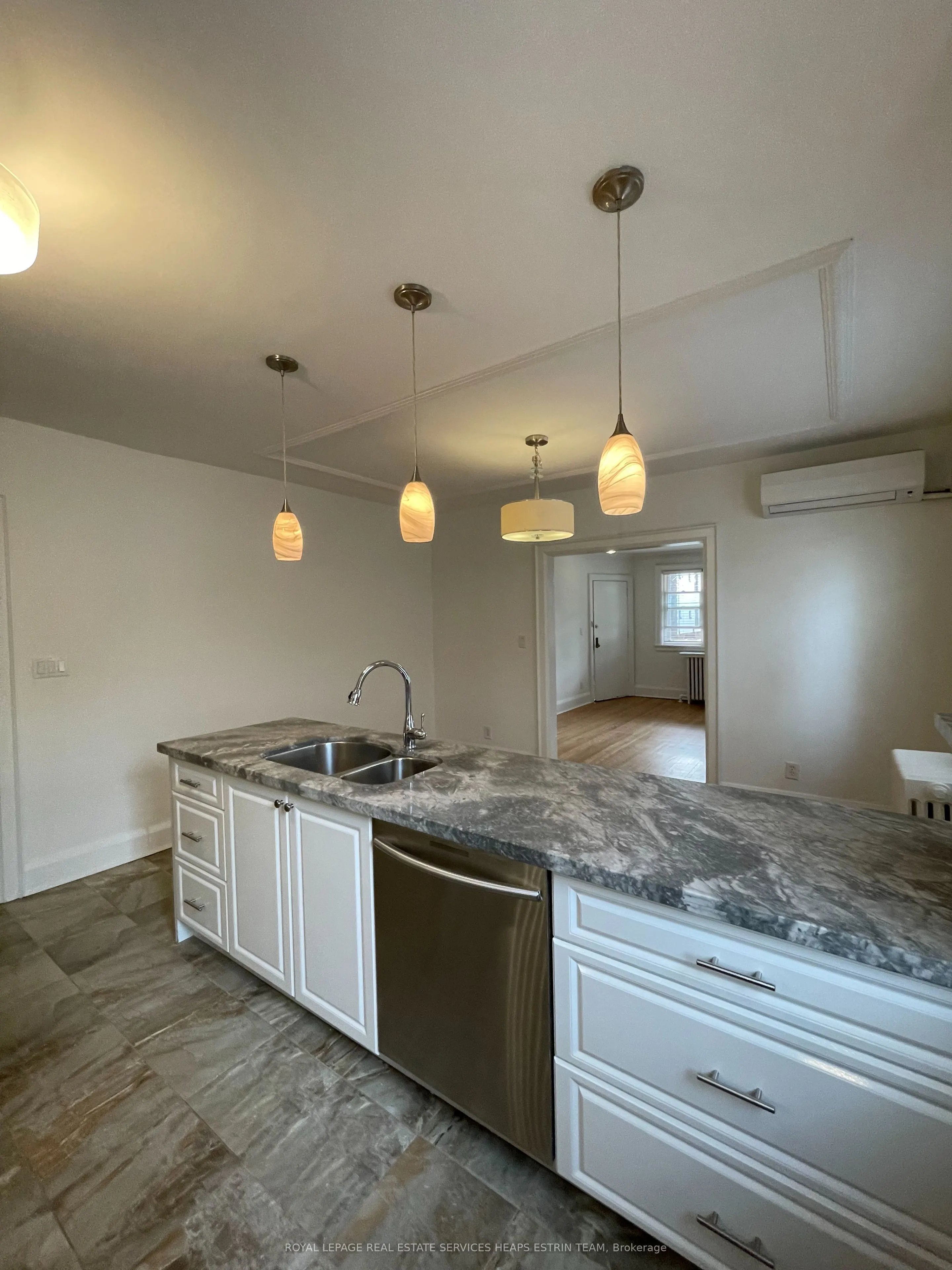 41 Scarboro Beach Boulevard #main