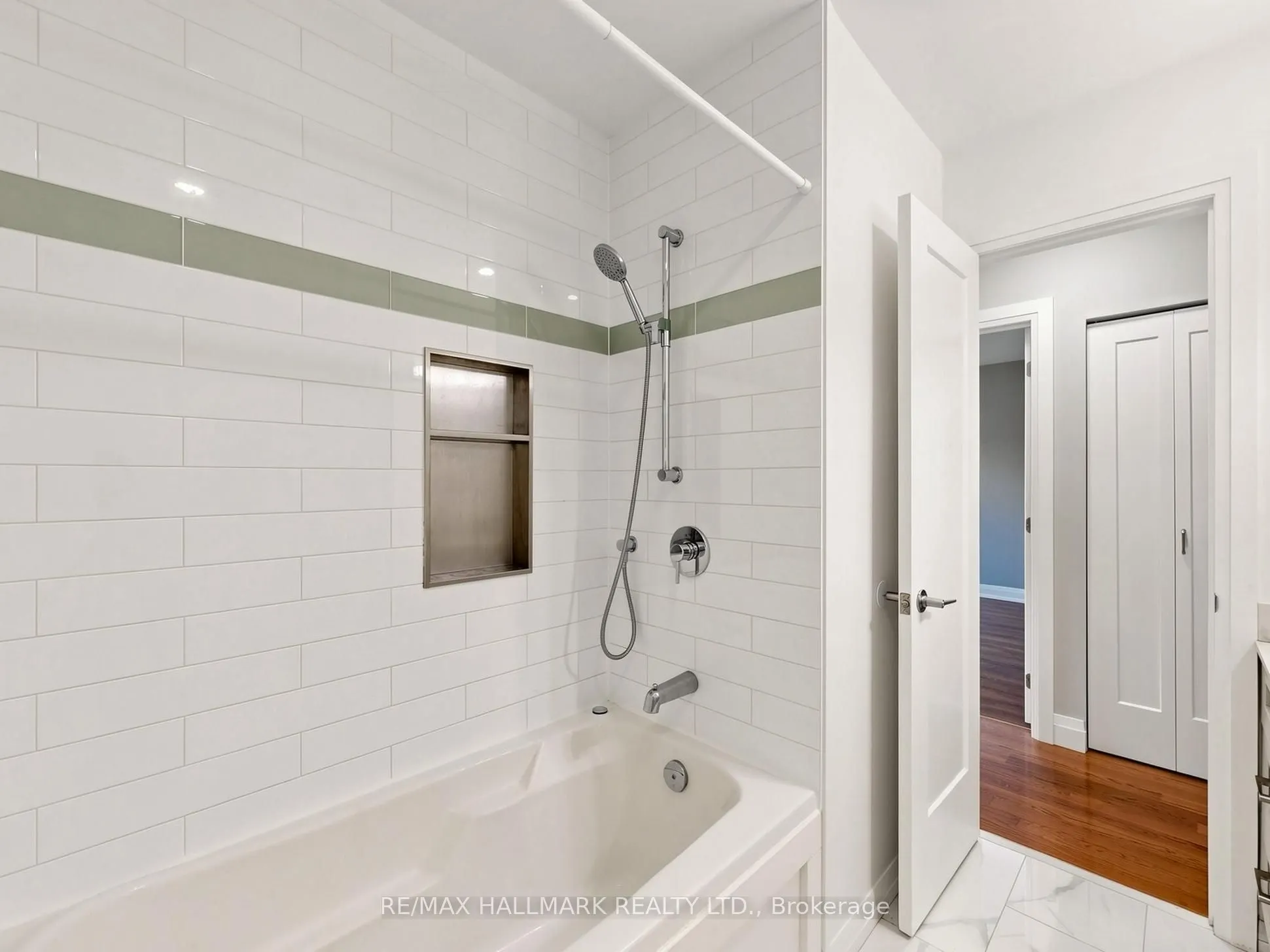 59 Woodgarden Crescent