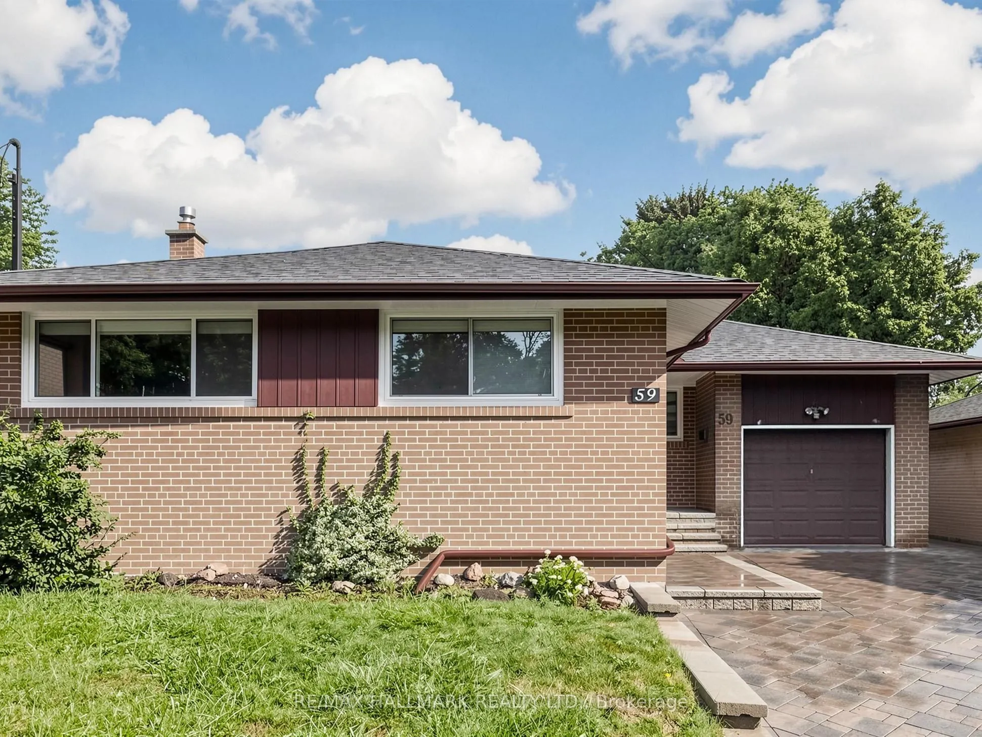 59 Woodgarden Crescent