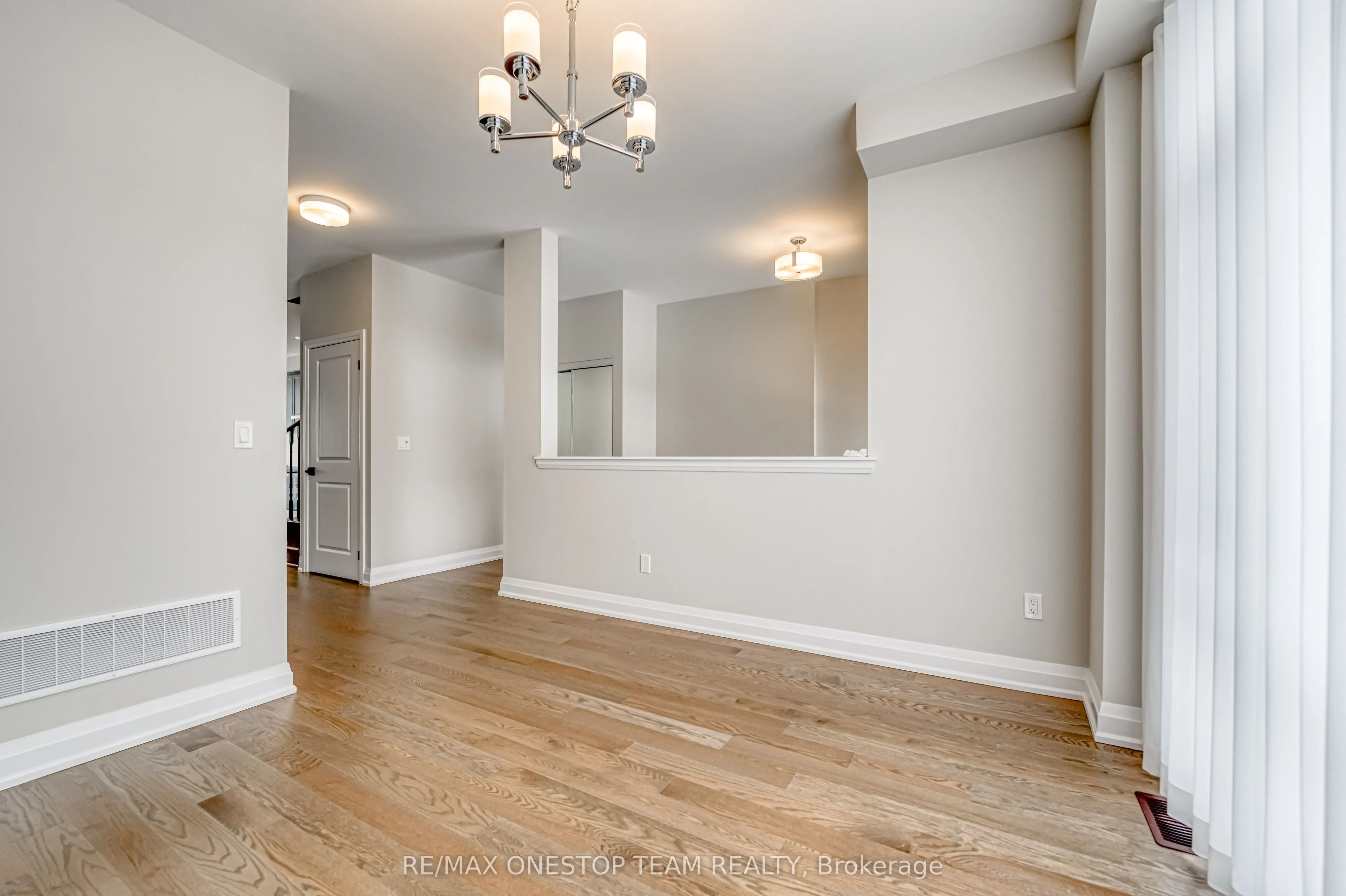 2833 Albatross Way